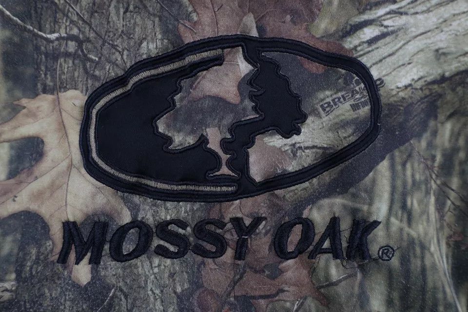 Vintage Vintage Y2K Streetwear Mossy Oak Camouflage Sweatshirt Size US XL / EU 56 / 4 - 5 Thumbnail