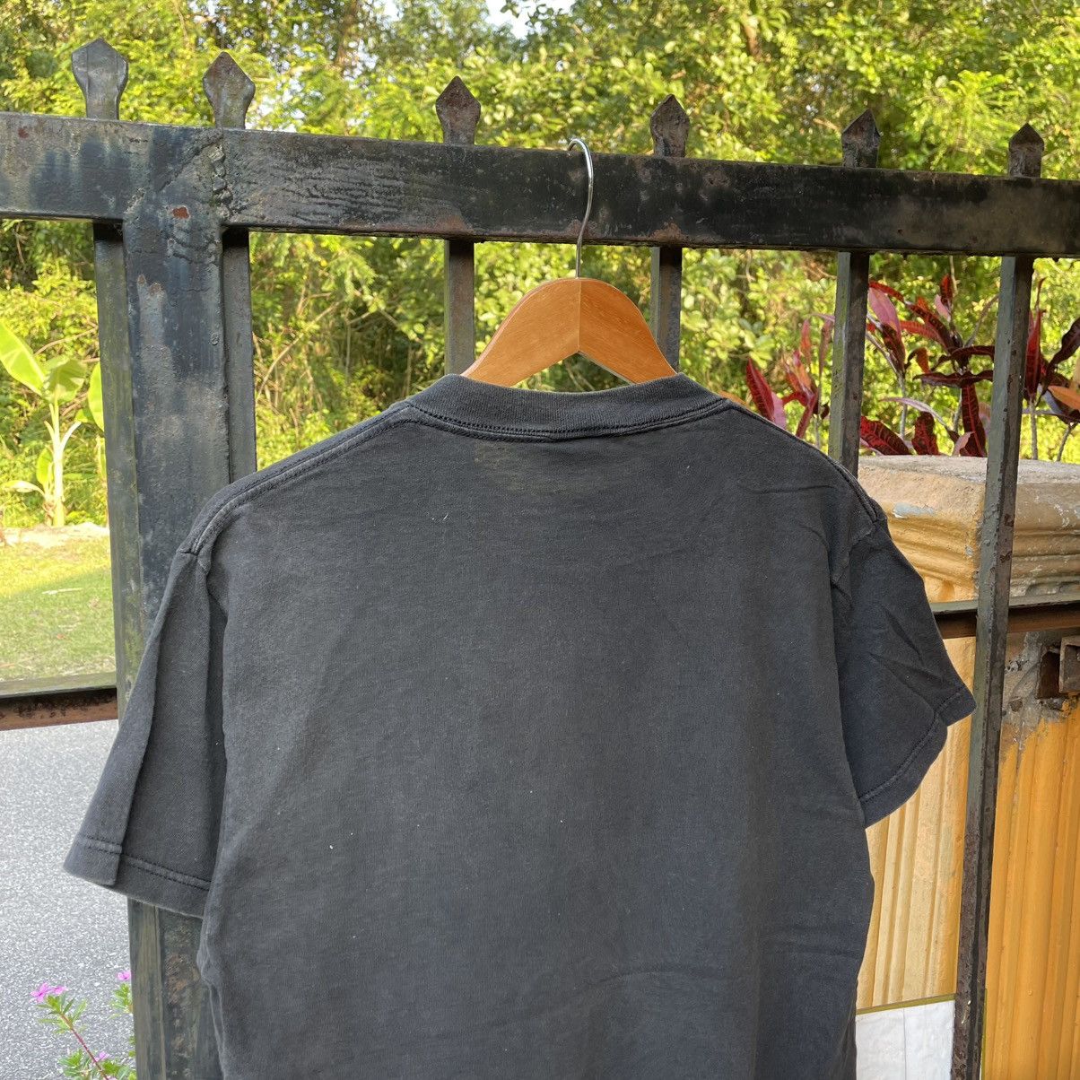 Welcome Skateboards 🔥Vintage 90s Whistler Black Comb Skateboard Tee Size US M / EU 48-50 / 2 - 3 Thumbnail