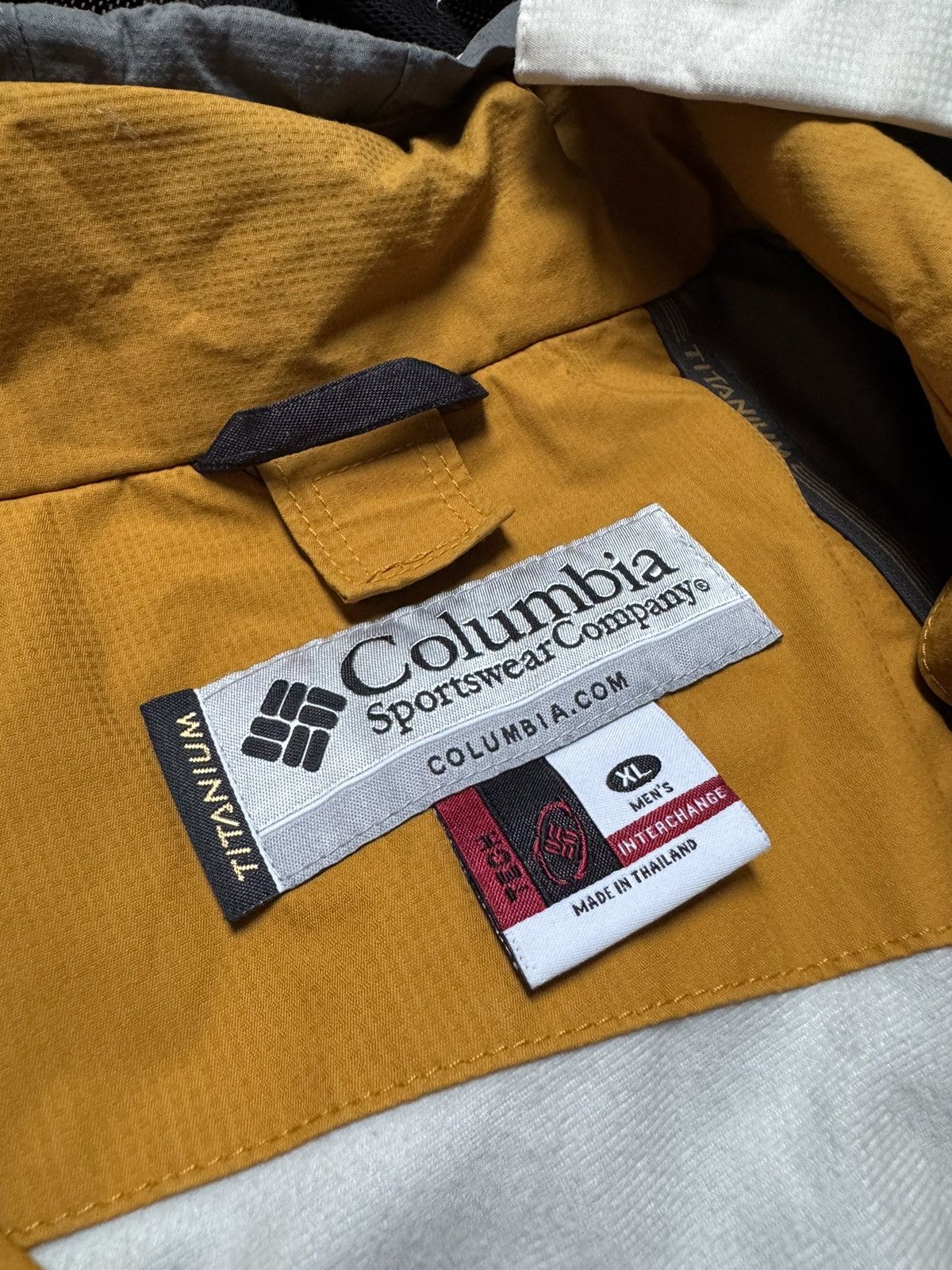 Columbia × Vintage 90’s Columbia Omni-Tech Waterproof titanium Windbreaker Size US XL / EU 56 / 4 - 5 Thumbnail