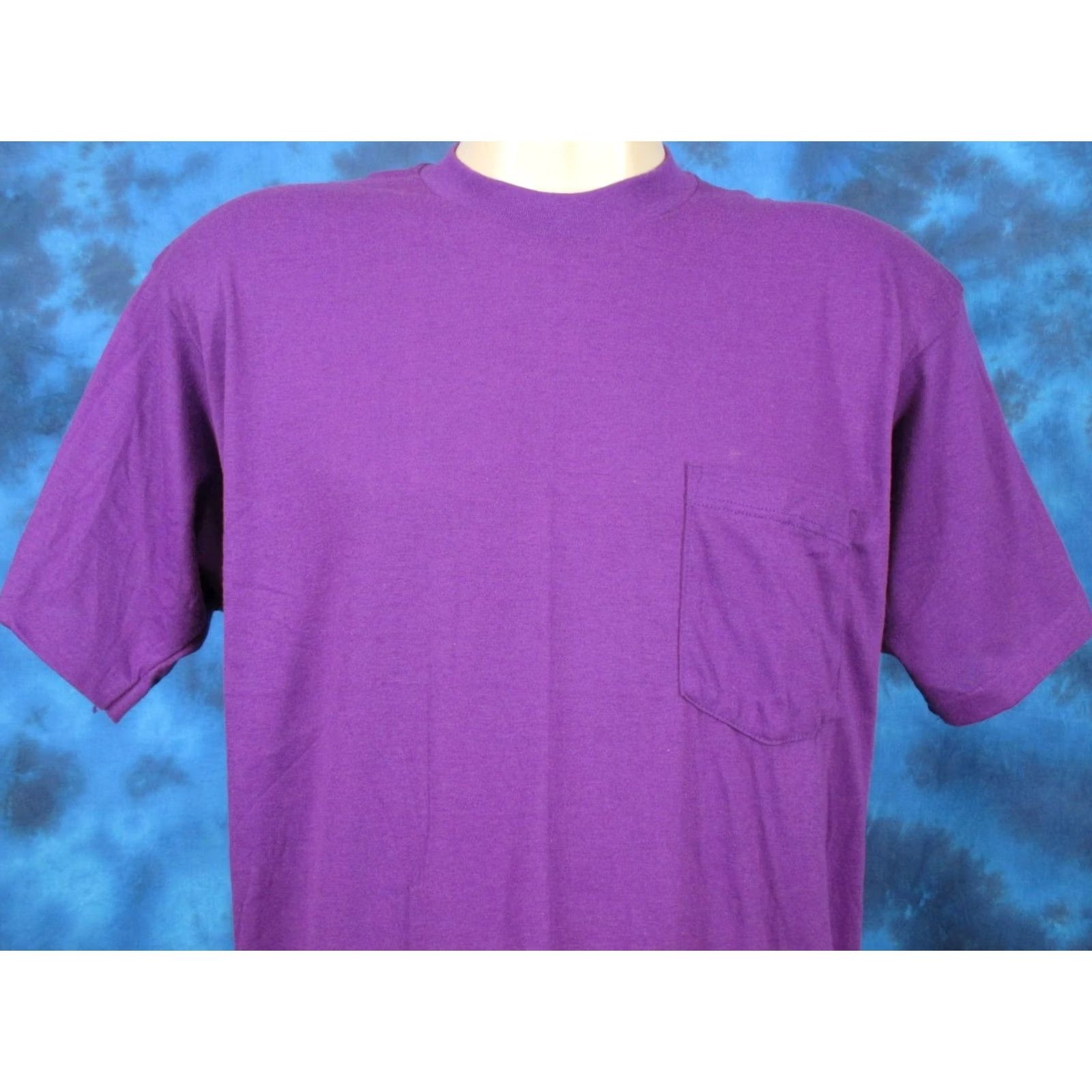 Vintage VINTAGE DEADSTOCK 80s SHIRT LARGE PURPLE POCKET T-Shirt Mens 80s 90s Beach NOS Blank Paper Thin Size US L / EU 52-54 / 3 - 3 Thumbnail