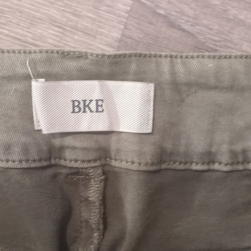 BKE Bke Payton Mid rise olive green shorts size 30 Size 30" / US 8 / IT 44 - 4 Thumbnail