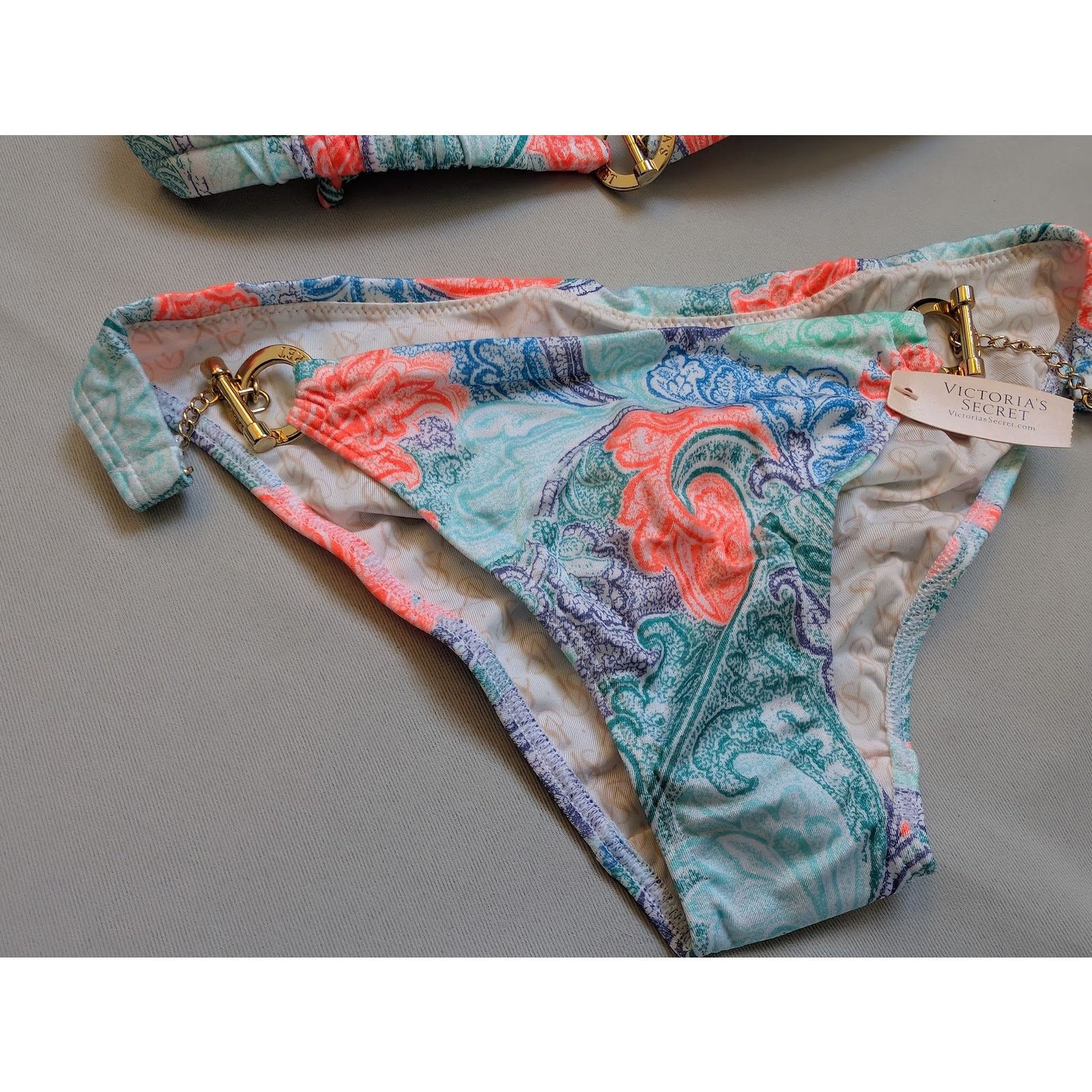 Victoria's Secret NWT Victoria’s Secret Bikini Set S Paisley Gold Trim Size S / US 4 / IT 40 - 4 Thumbnail