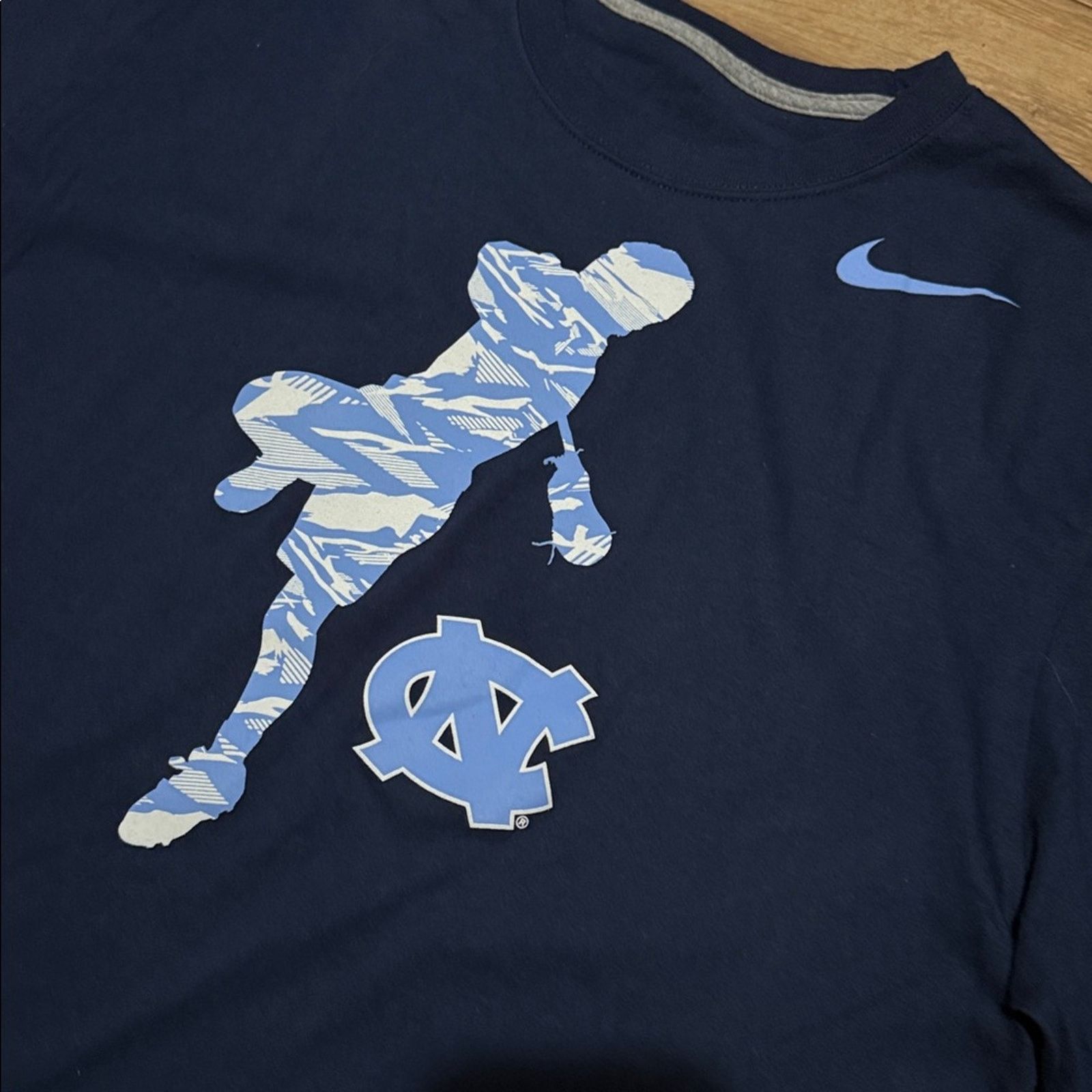 Nike 2014 Nike UNC Lacrosse Short Sleeve Size US XL / EU 56 / 4 - 2 Thumbnail