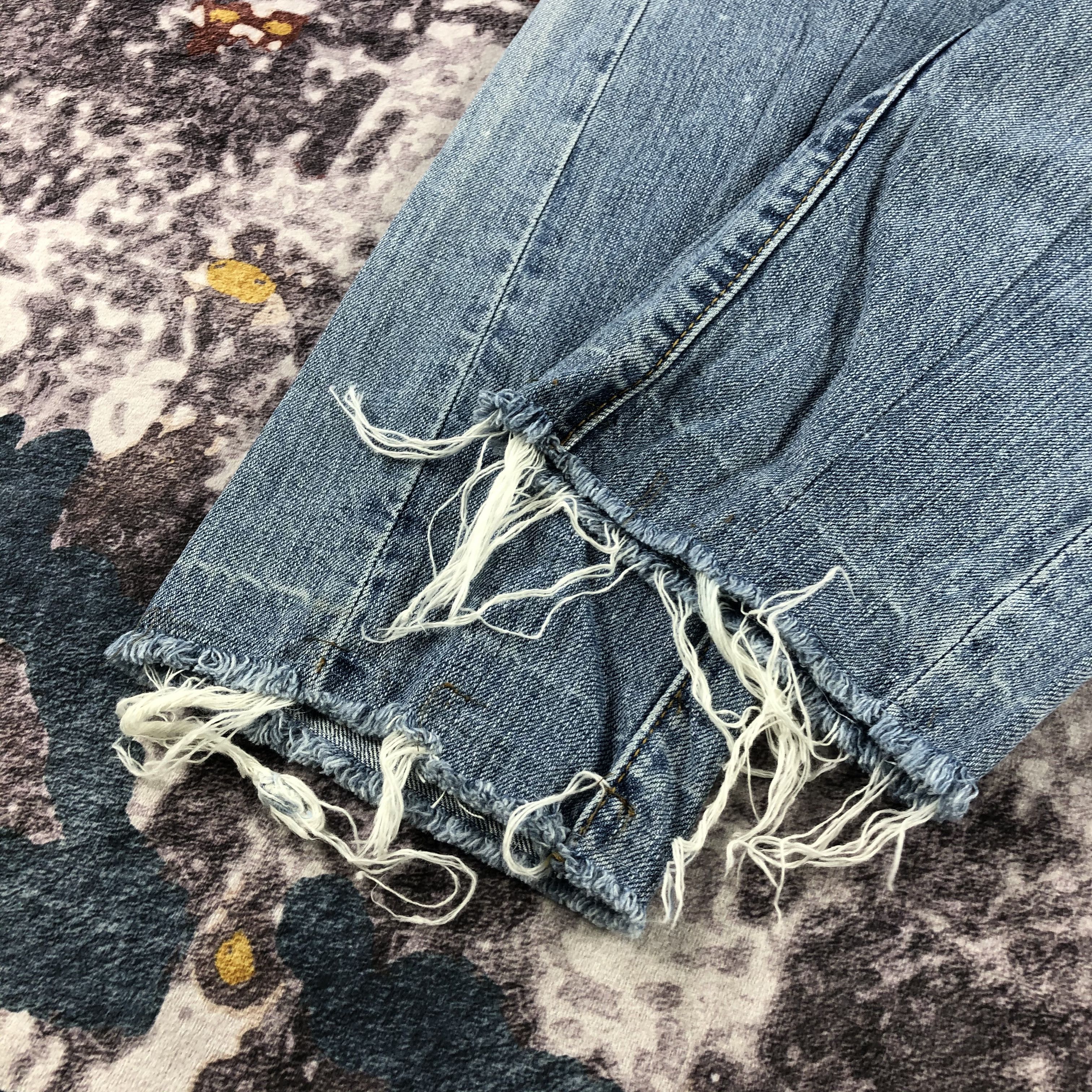 Levi's × Vintage 90s Vintage Light Wash Levis 501 Jeans-JM2180 Size US 35 - 4 Thumbnail
