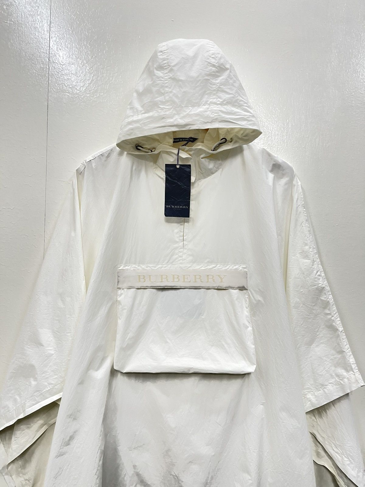 Burberry white raincoat clearance