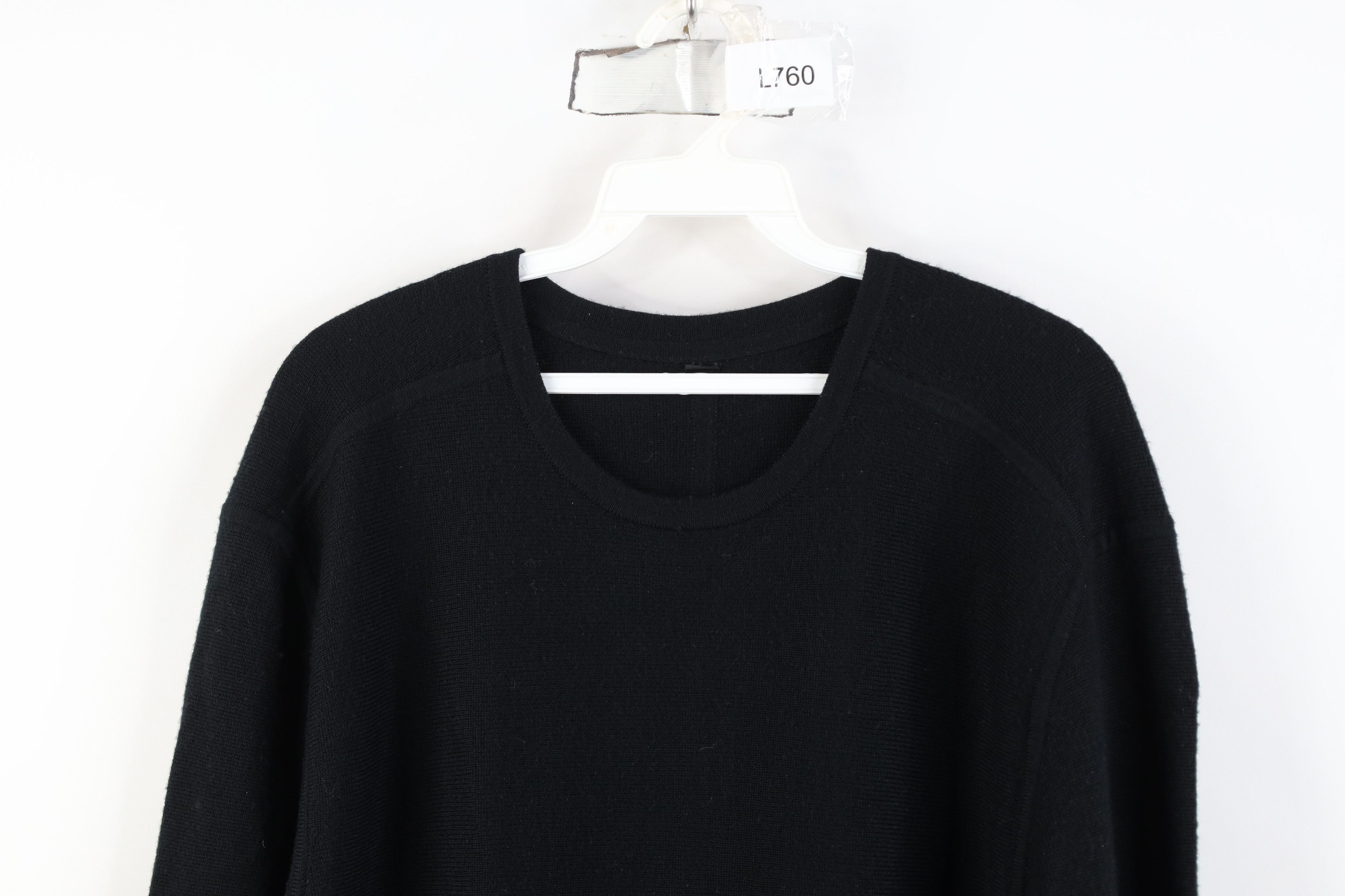 Lululemon Lululemon Blank Merino Wool Knit Crewneck Sweater Black Size US L / EU 52-54 / 3 - 2 Thumbnail