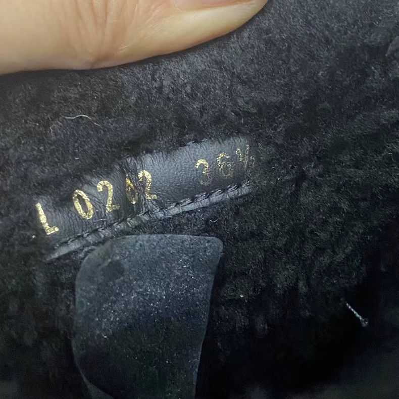 Louis Vuitton Louis Vuitton Velcro shoes Size US 6 / IT 36 - 8 Thumbnail