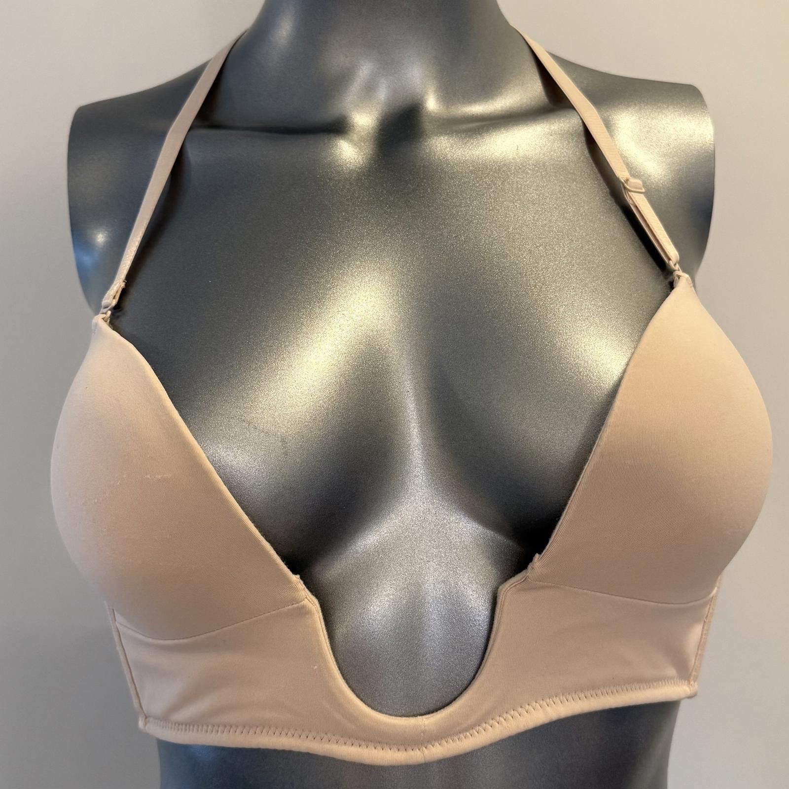 Other Victoria’s Secret Low U Plunge Bra 34D Size ONE SIZE - 1 Thumbnail