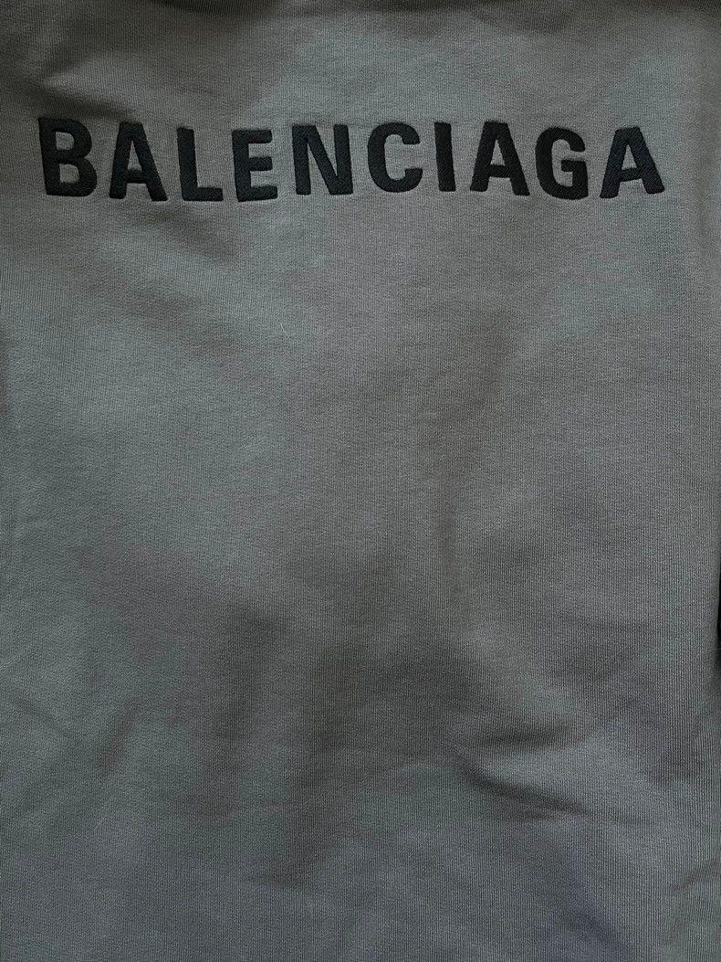 Balenciaga Balenciaga Solid Logo Long Sleeve Hoodie Size US L / EU 52-54 / 3 - 3 Thumbnail