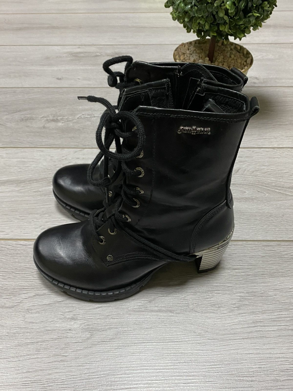 New Rock New Rock leather boots metallic heels long lace zip Size US 7.5 / IT 37.5 - 10 Thumbnail