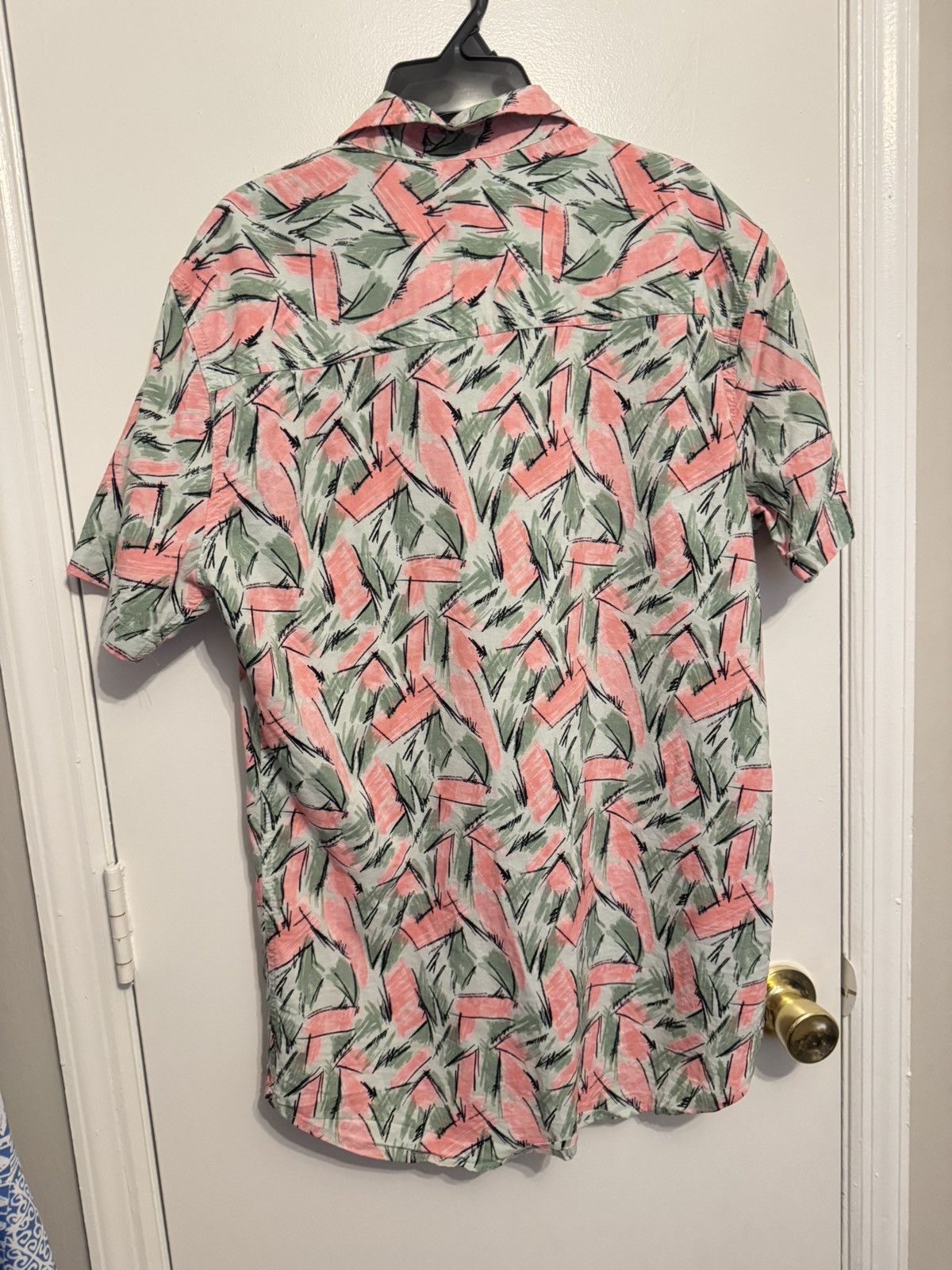 Other Stranger Things Mens' Hopper Woven Button Up Shirt Size MD Size US M / EU 48-50 / 2 - 3 Thumbnail