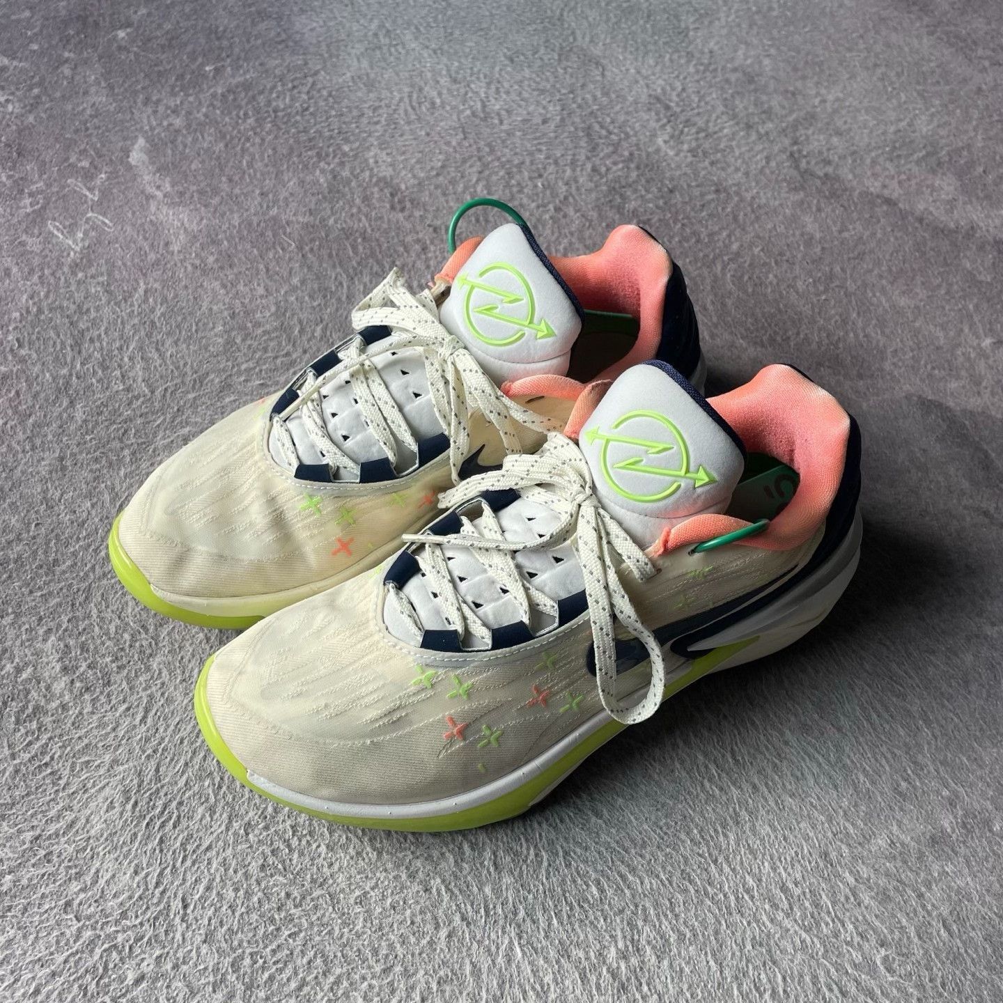 Nike Nike Green Lowtop Sneakers 42 Men Size US 9 / EU 42 - 1 Thumbnail