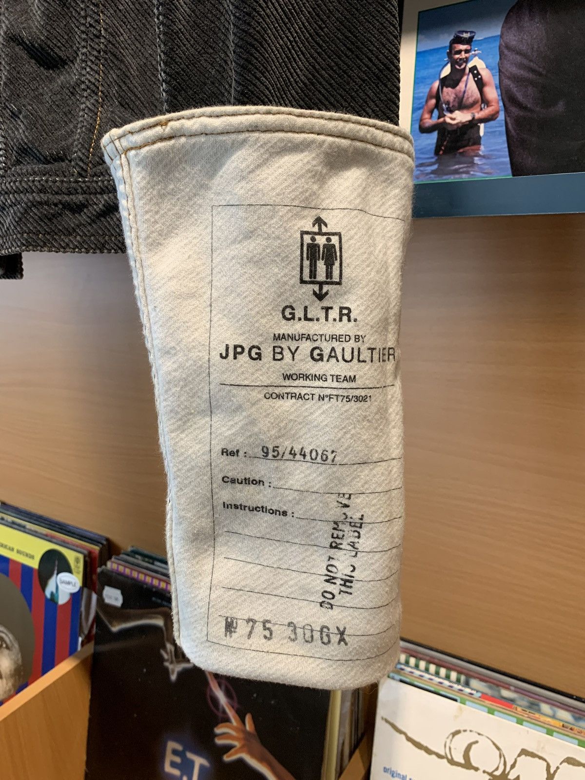 Jean Paul Gaultier Jean Paul Gaultier AW2002 Ultra-Long Sleeve Corduroy Trucker Size US M / EU 48-50 / 2 - 7 Thumbnail