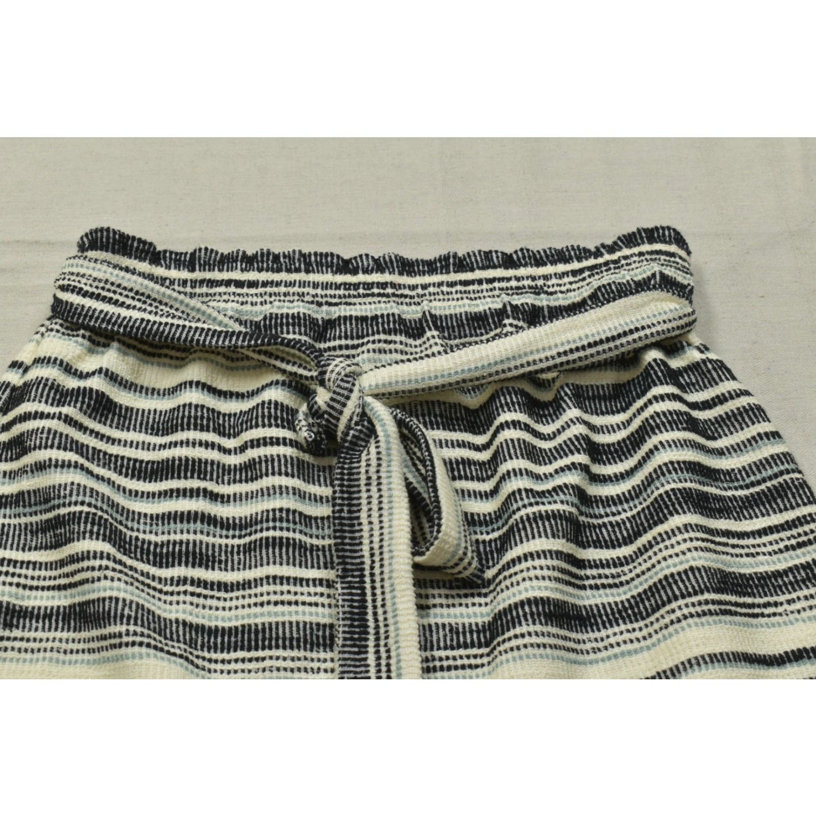 Loft LOFT Outlet Women's Medium Black White Striped Knit Skirt With Tie Waist And Poc Skirt Short Black White Striped Knit Pants? Size 32" / US 10 / IT 46 - 6 Thumbnail