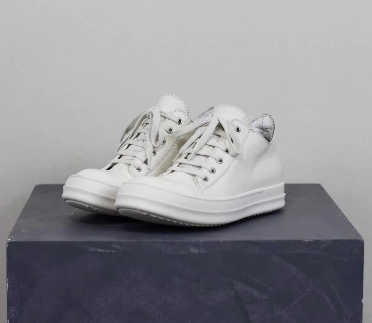 Rick Owens Rick Owens Mainline Leather "Milk"Off-White Low-Top Sneakers Size US 8.5 / IT 38.5 - 1 Thumbnail
