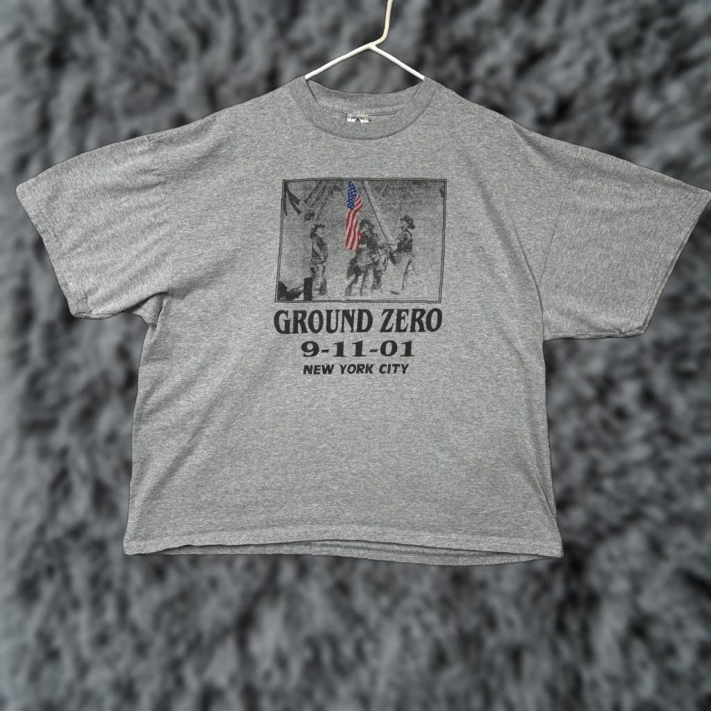 Delta VINTAGE Ground Zero 9-11-01 NEW YORK CITY USA Patriotic Delta Pro Weight T-Shirt Mens 2XL Gray Crew Neck Short Sleeve Graphic Print Size US XXL / EU 58 / 5 - 1 Thumbnail