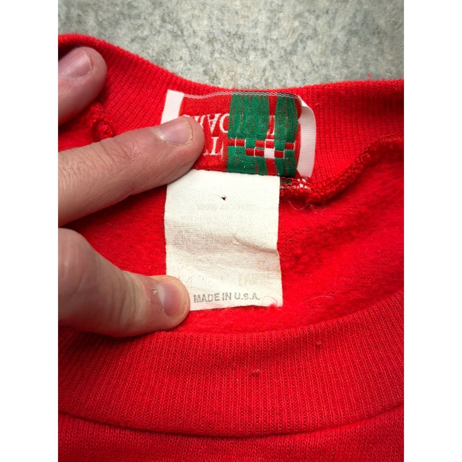 Vintage VINTAGE Nutcracker Sweater 90s Christmas Red Large Crew Neck Unisex Adults Long Sleeve Pullover Graphic Print Town Ice Skating Scene Size US L / EU 52-54 / 3 - 4 Thumbnail
