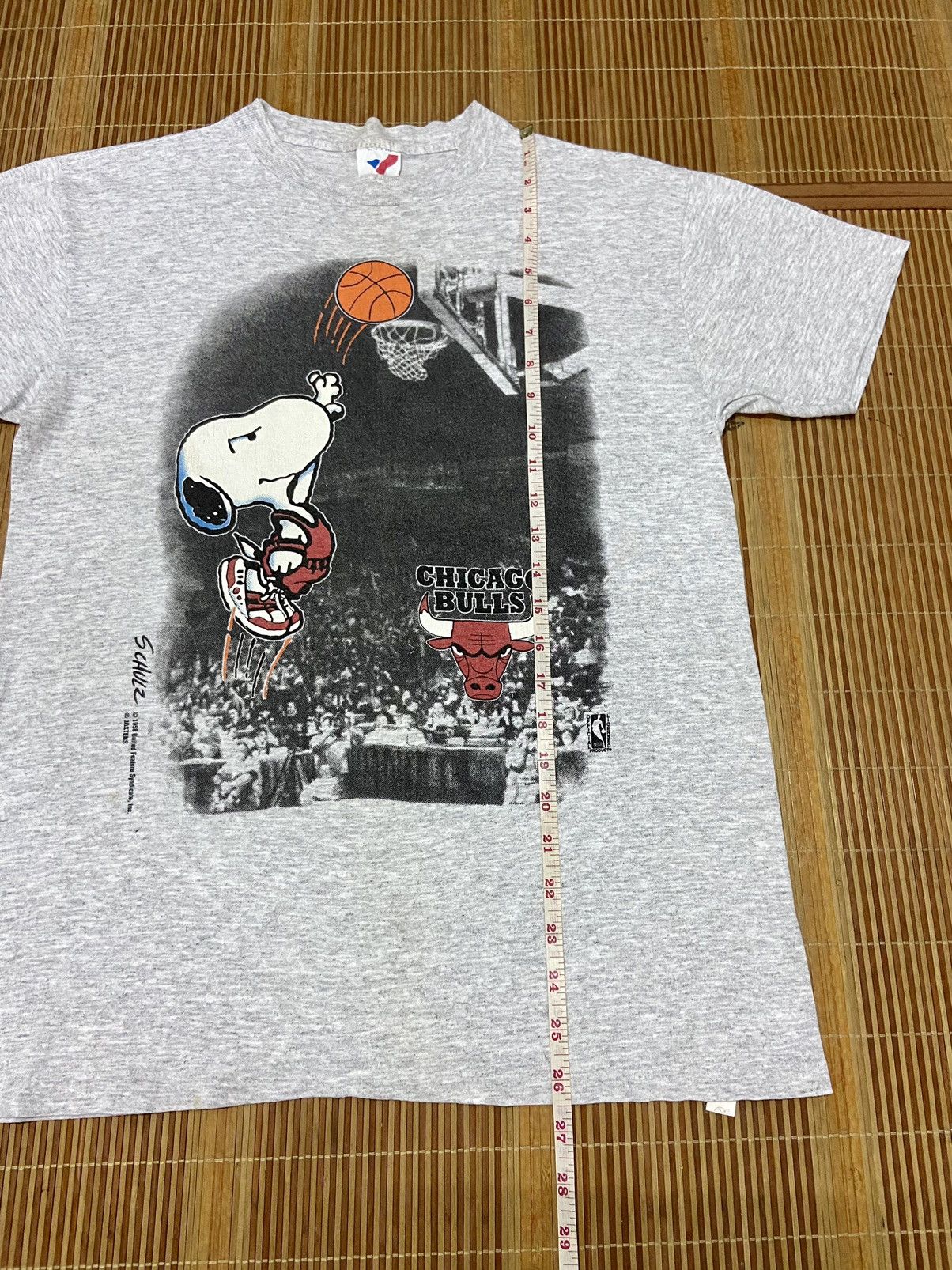 NBA VINTAGE CHICAGO BULLS x SNOOPY TEE Size US M / EU 48-50 / 2 - 8 Thumbnail