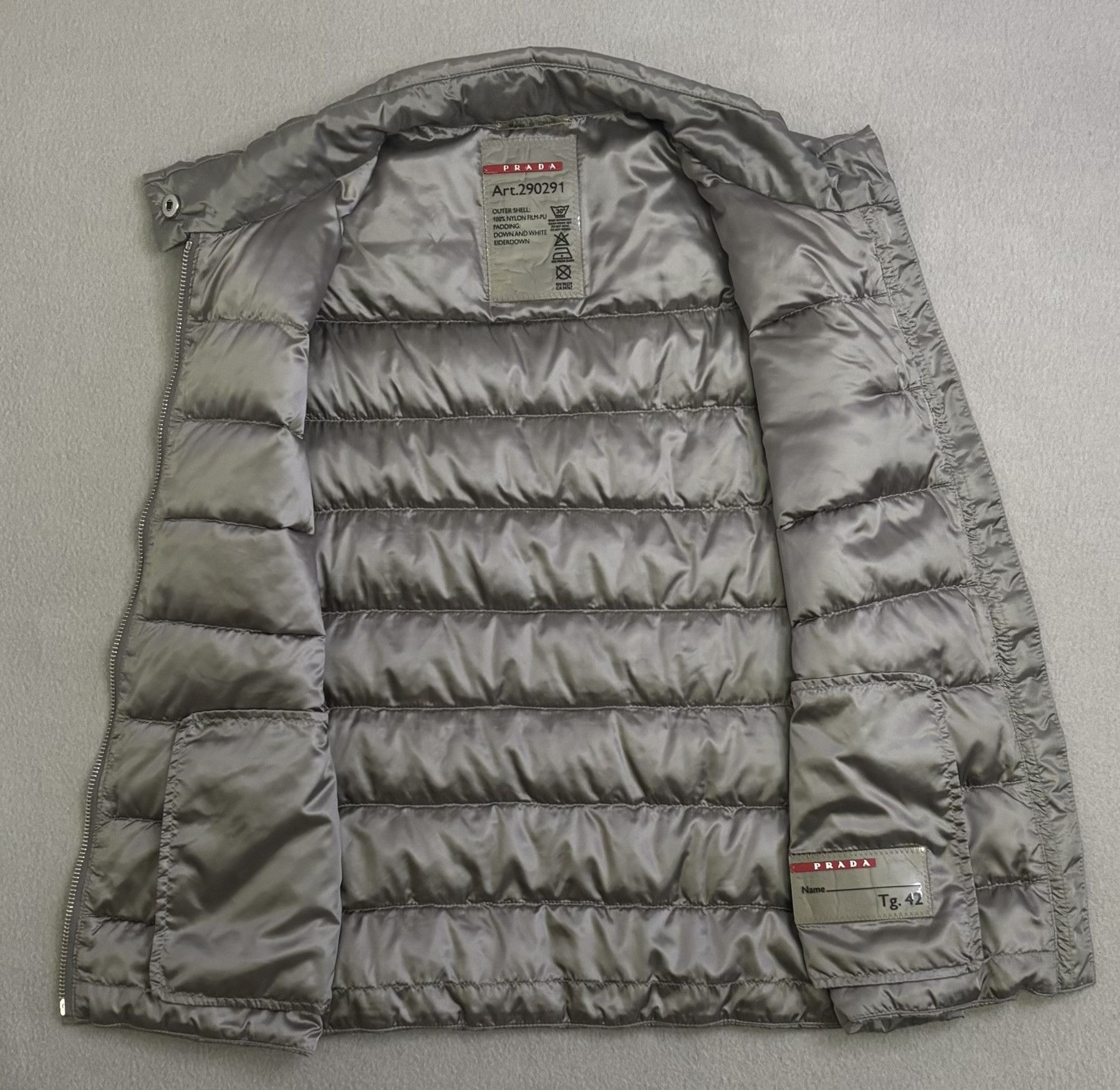 Prada Prada vest size 42 Size M / US 6-8 / IT 42-44 - 10 Thumbnail