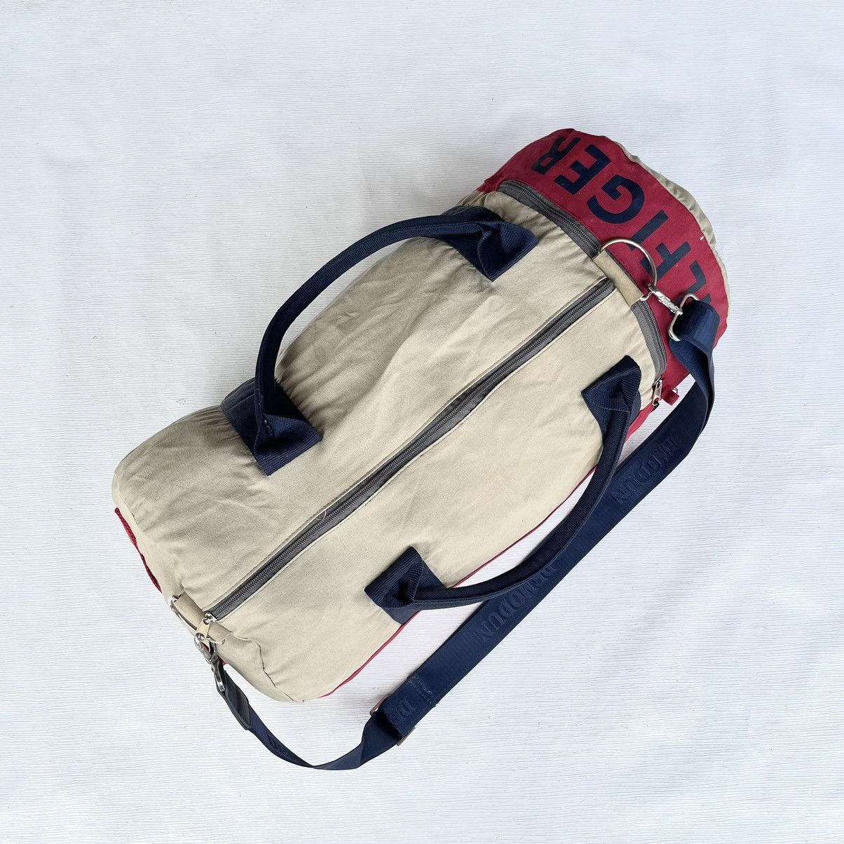 Tommy Hilfiger Multi-Colour Tommy Hilfiger Duffle Gym/Travel Bag Size ONE SIZE - 5 Thumbnail