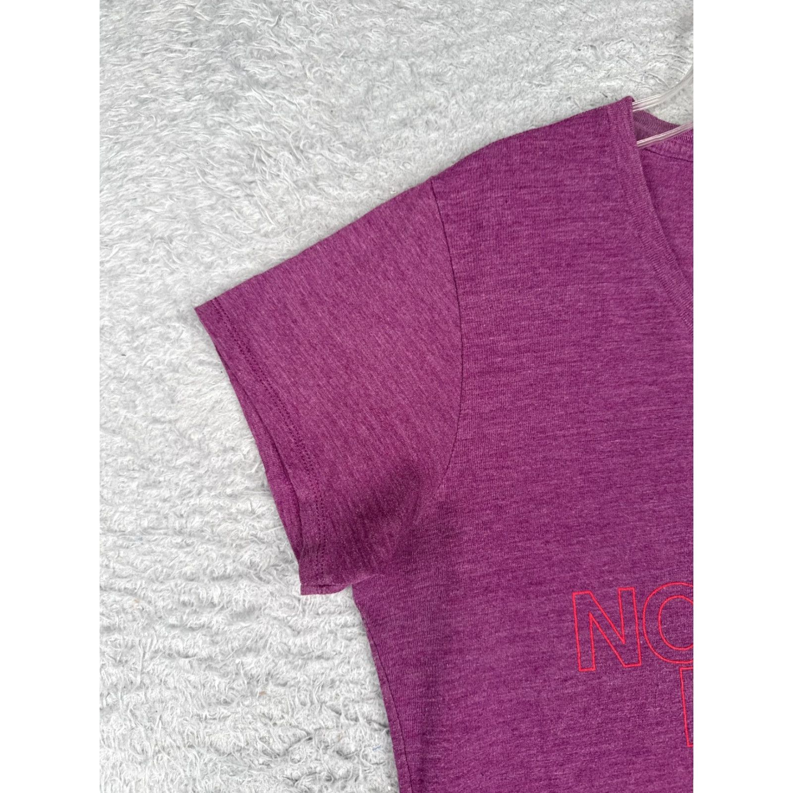 The North Face VINTAGE The North Face Shirt Women L Purple V-Neck Short Sleeve Slim Tee Ladies Large Purple - Outdoor Everyday Men/Women? Size L / US 10 / IT 46 - 3 Thumbnail