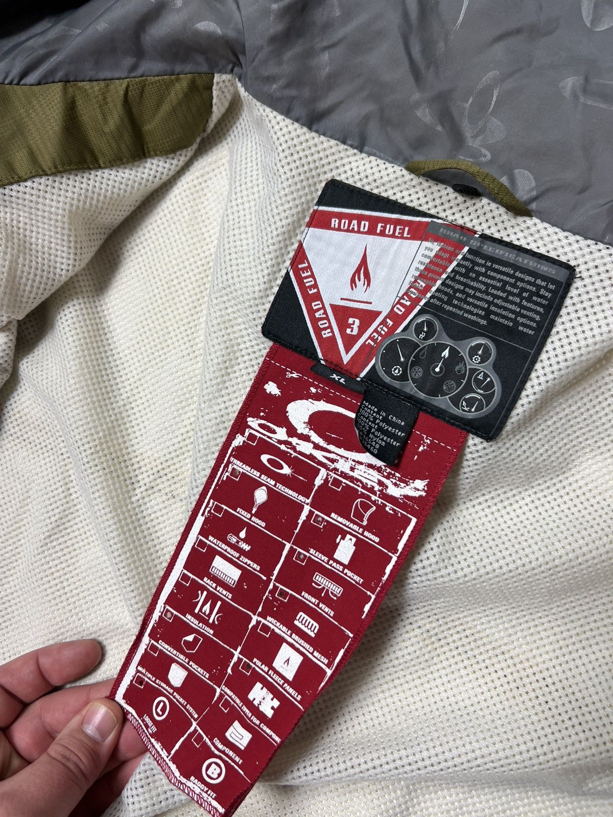 Oakley Rare 2000's Oakley Road Fuel Tactical Cargo Magnet Jacket Size US XL / EU 56 / 4 - 22 Thumbnail