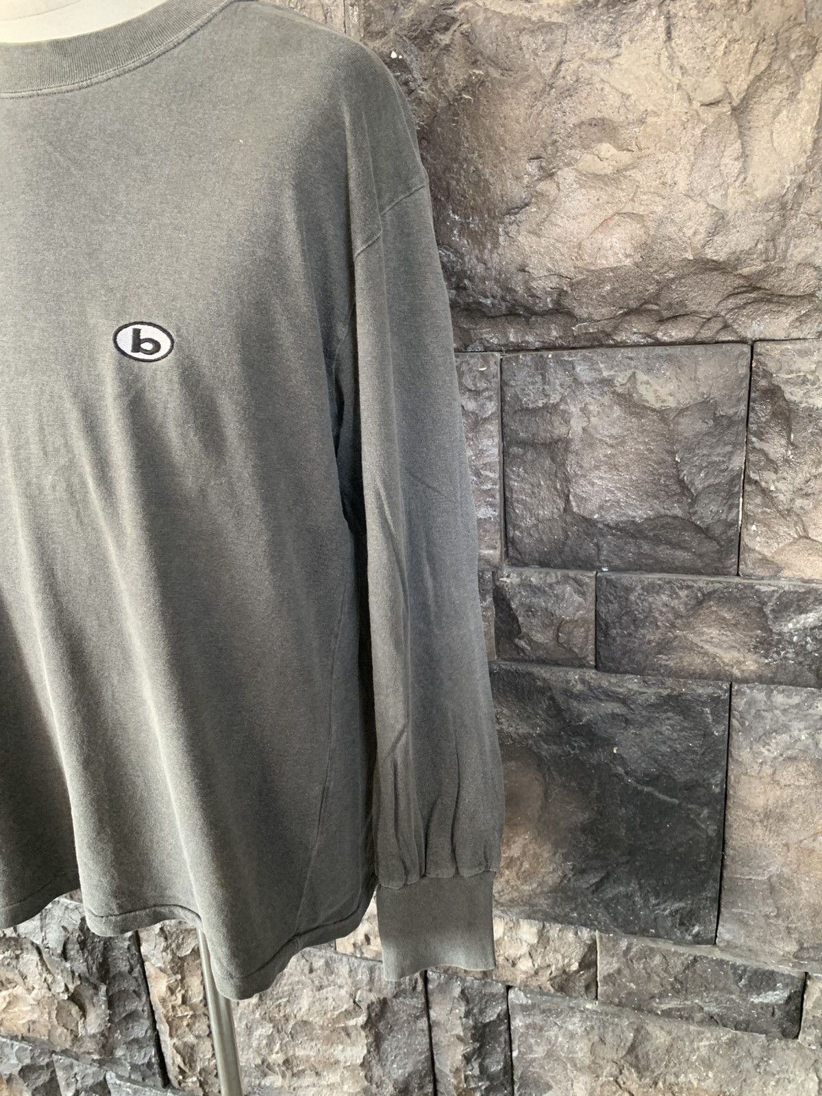 Vintage Vintage 90s Bitch Skateboards Long Sleeve T shirt Size US M / EU 48-50 / 2 - 3 Thumbnail