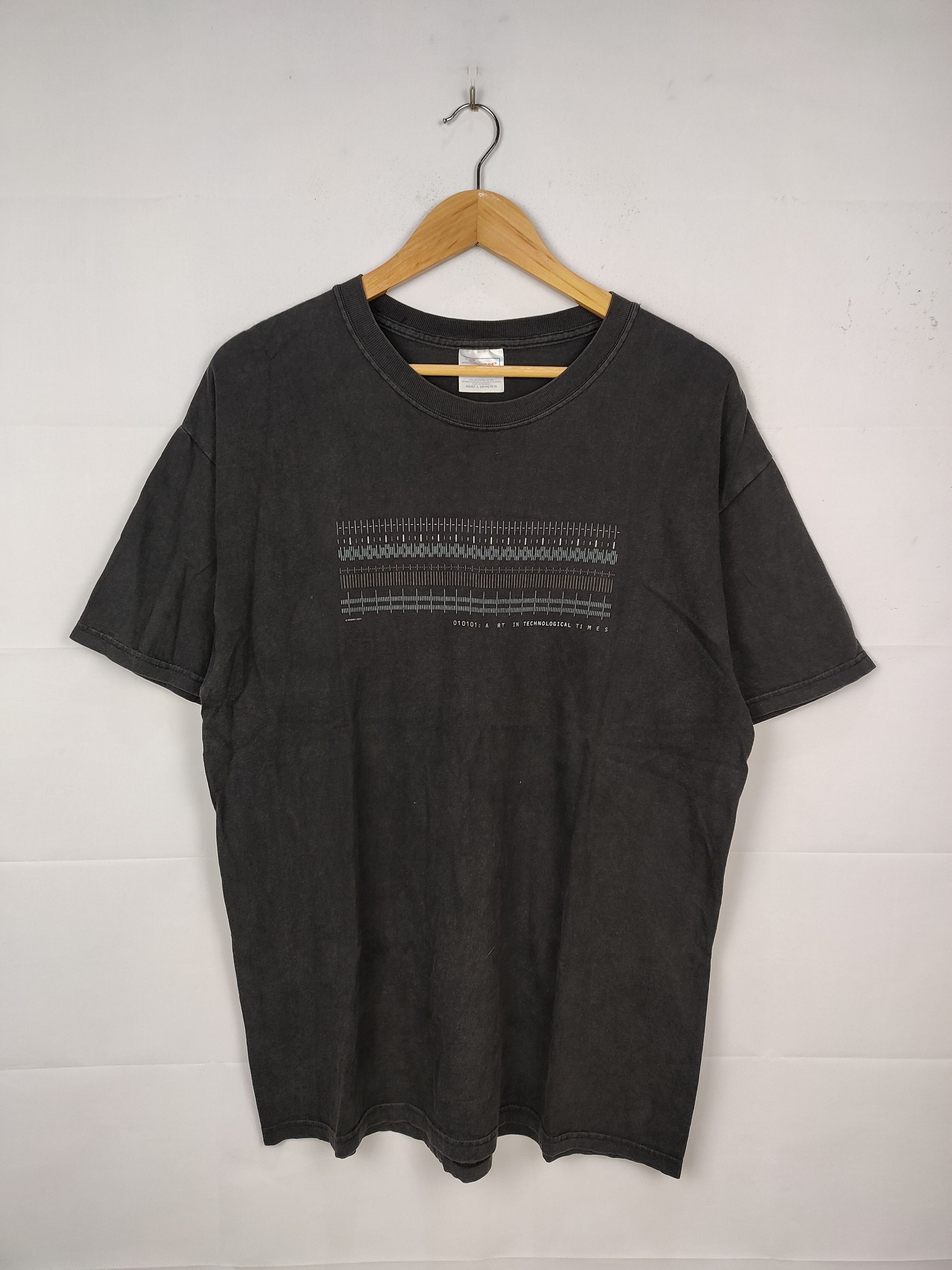 Vintage Vintage Sunfaded San Francisco Museum of Modern Art Shirt Size US L / EU 52-54 / 3 - 1 Thumbnail