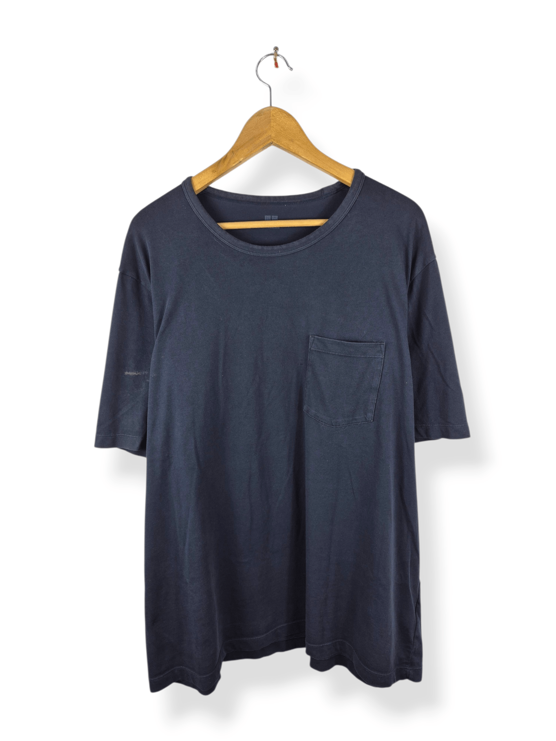Japanese Brand 🔥 Uniqlo Airism Navy Plain Tee Size US XXL / EU 58 / 5 - 1 Thumbnail
