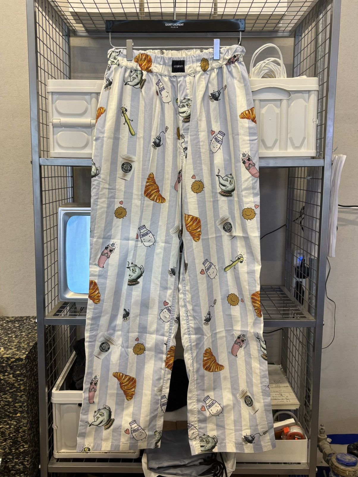 Vetements AW19 breakfast print pyjama pants Size US 30 / EU 46 - 1 Thumbnail