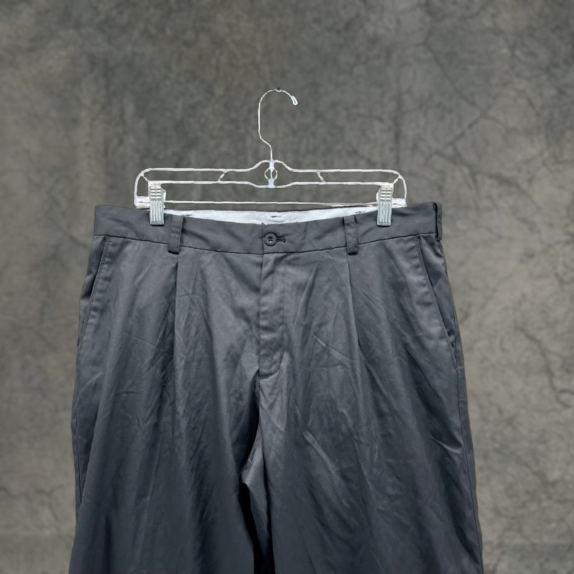 Nike Nike Pants Men 34x30 Black Chino Flat Front Regular Fit Casual Sport Warm Weather Trousers Size US 34 / EU 50 - 1 Thumbnail