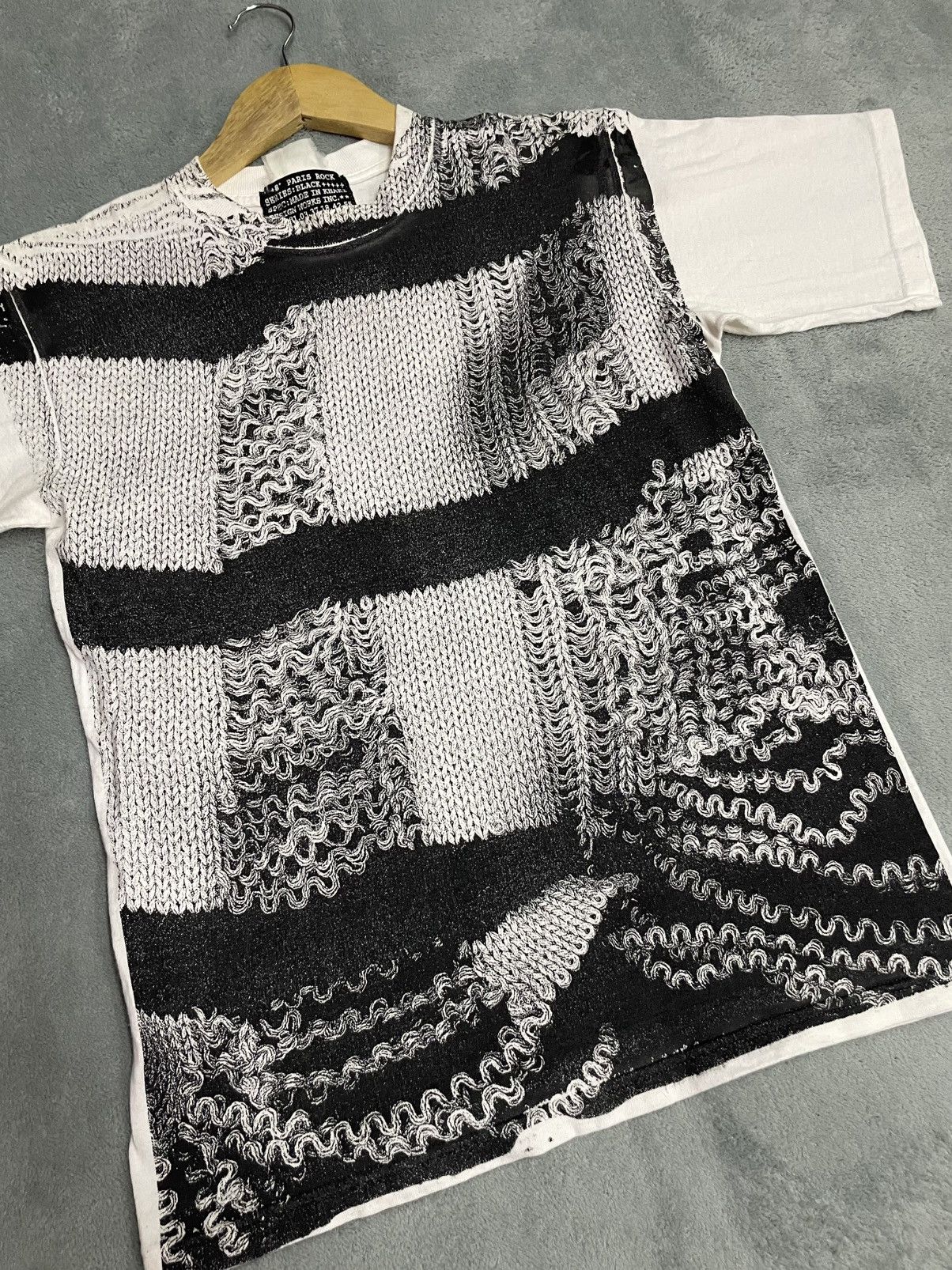 Japanese Brand × Seditionaries Vintage +8* Paris Rock Overprint Tshirt Size US S / EU 44-46 / 1 - 3 Thumbnail