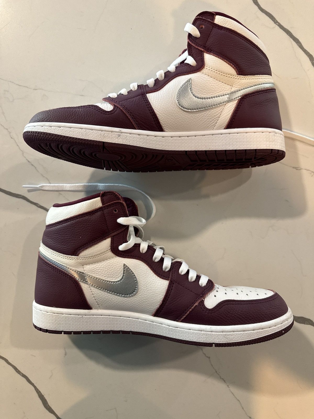 Nike Jordan 1 Retro High OG - Bordeaux Size US 11.5 / EU 44-45 - 7 Thumbnail