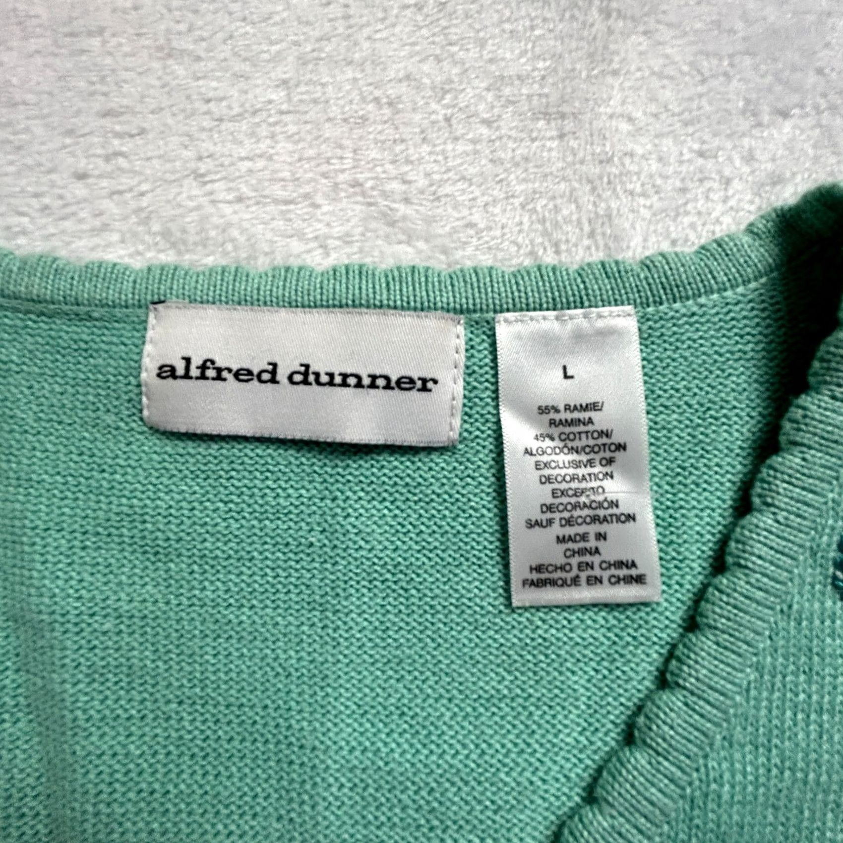 Vintage Alfred Dunner Womens Green Embroidered Knit Sweater Top Short Sleeve Ramie L Size L / US 10 / IT 46 - 3 Thumbnail