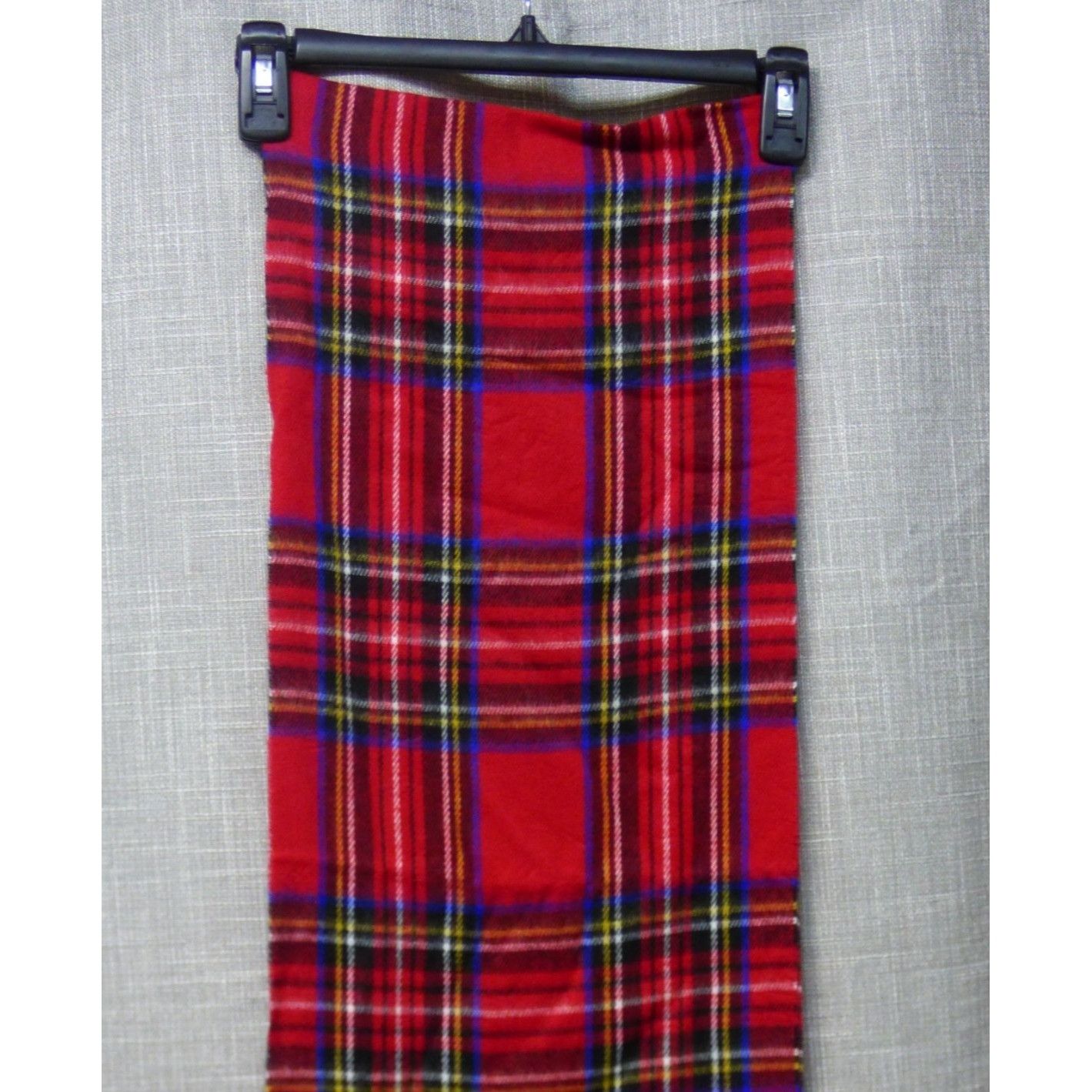 Steve Madden Steve Madden Mid Weight Plaid Pattern Muffler Scarf, 11”x 70 Size ONE SIZE - 8 Thumbnail