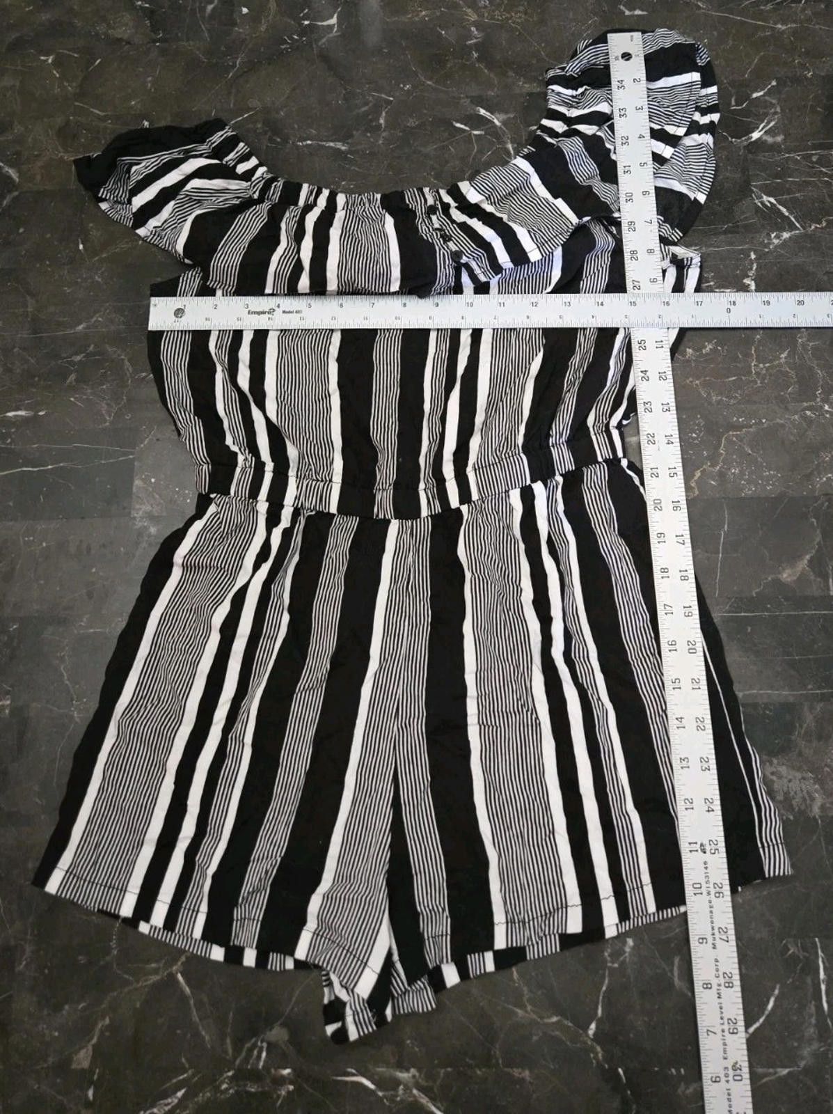 Other Derek Heart Romper Juniors Large L Black White Vertical Stri Size 36" / US 14 / IT 50 - 11 Thumbnail