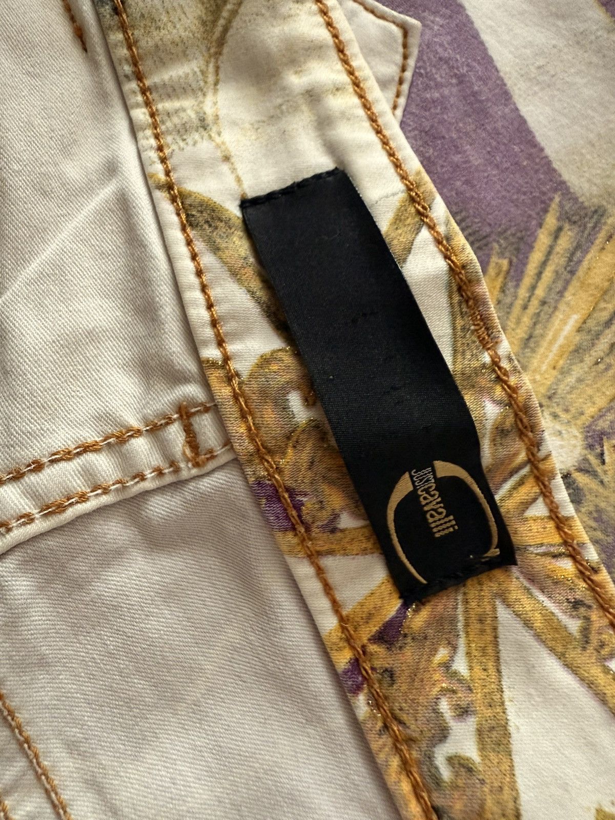 Just Cavalli Archive Just Cavalli Gold Royalty Print Cross Vintage Pants Size 31" - 14 Thumbnail