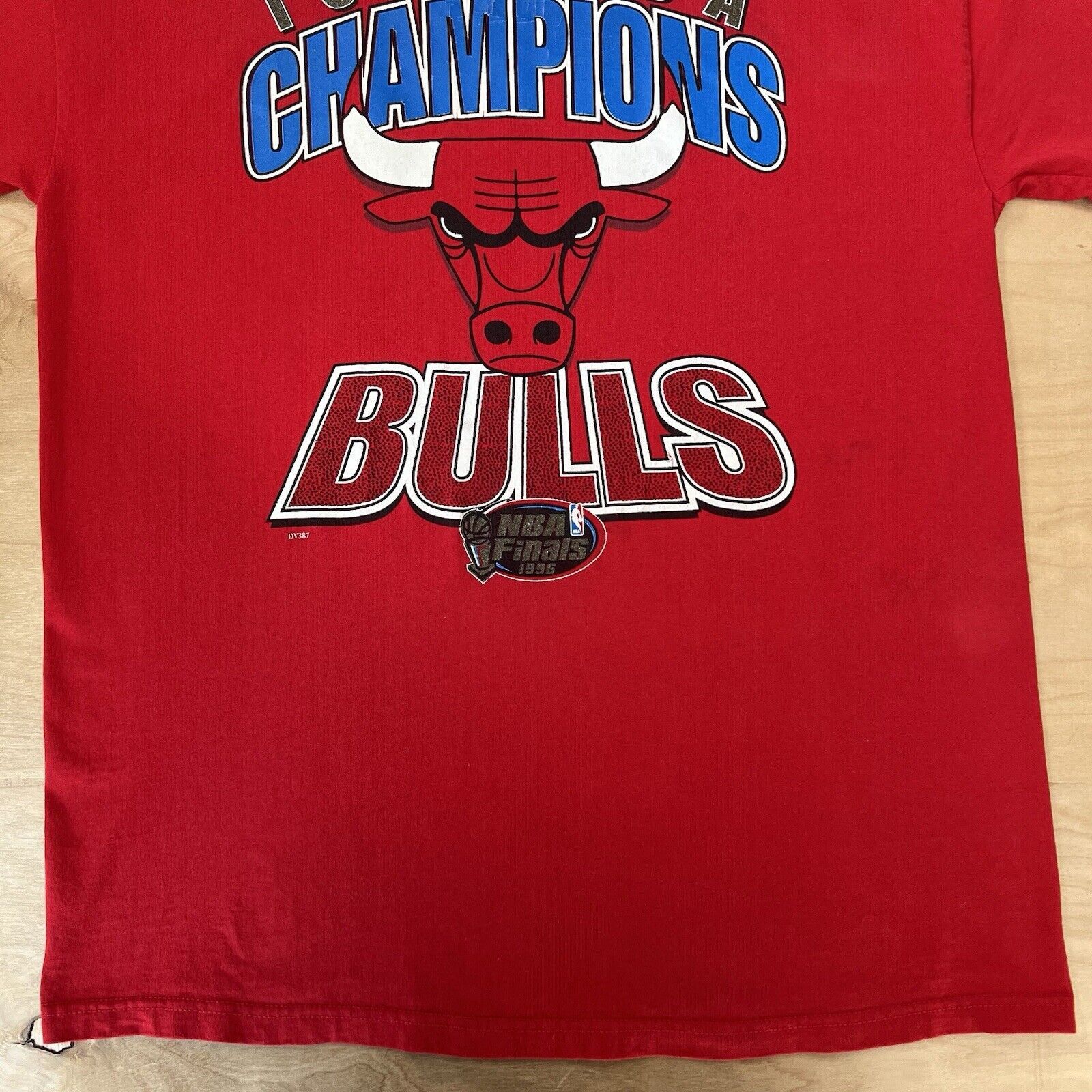 Vintage Vintage Chicago Bulls Shirt XL Red 1996 NBA Finals Champs Size US XL / EU 56 / 4 - 4 Thumbnail