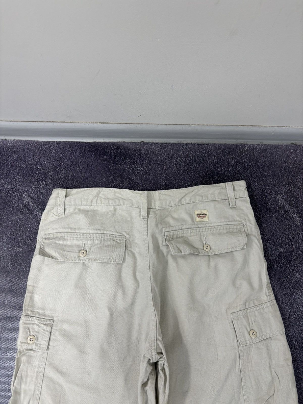 Levi's Vintage Levi’s Signature Y2K Beige Utility Hype Cargo Shorts Size US 34 / EU 50 - 17 Thumbnail