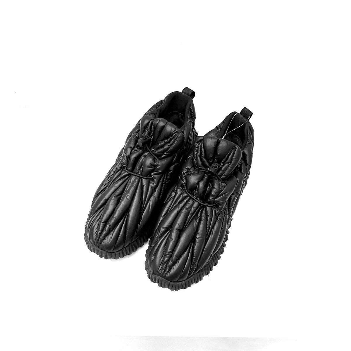 Miu Miu Miu Miu Quilted Padded Sneakers in black nylon Size US 7 / IT 37 - 9 Thumbnail