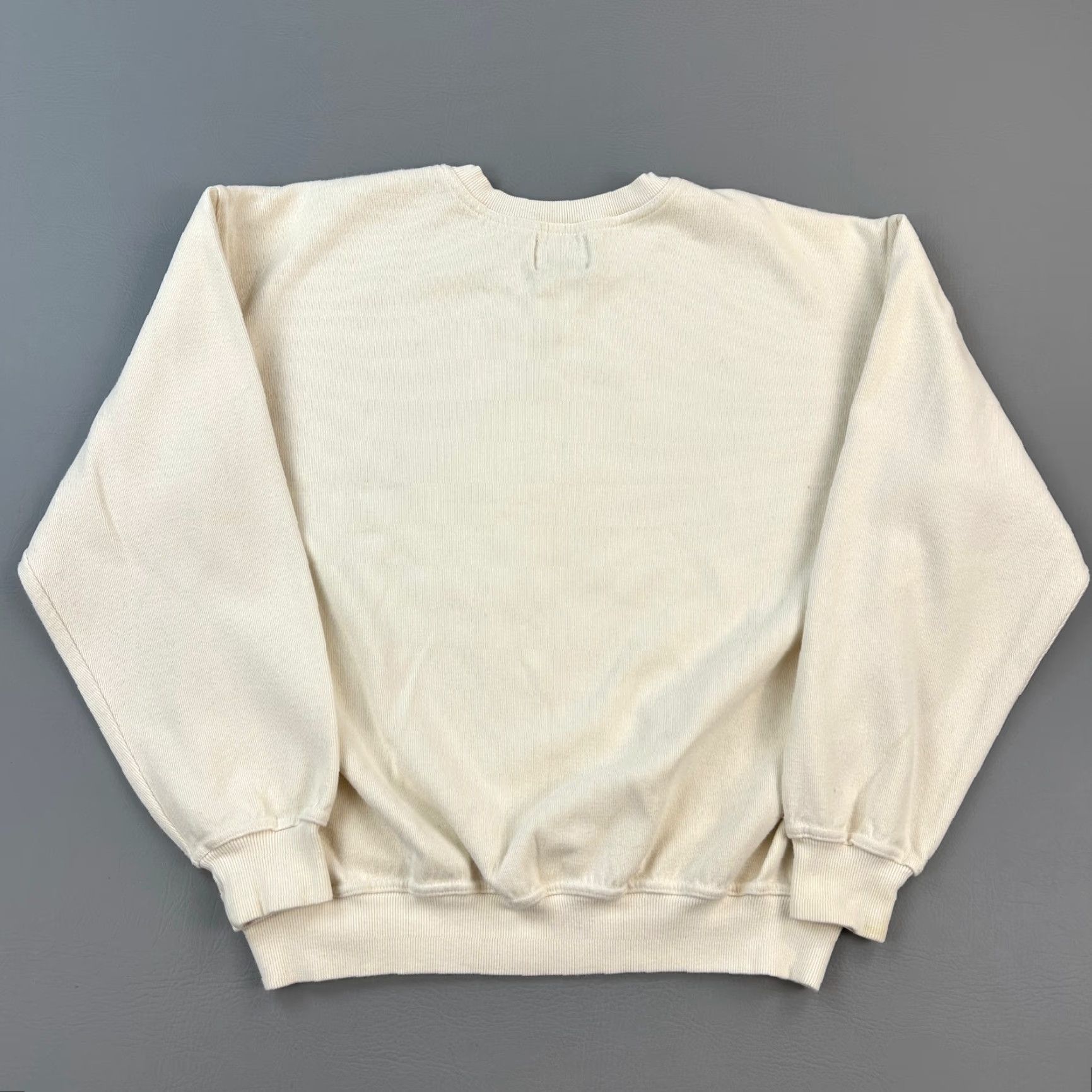 Jantzen Vintage Jantzen Sweatshirt Mens Large Cream Crewneck Embroidered Crest USA 90s Size US L / EU 52-54 / 3 - 7 Thumbnail