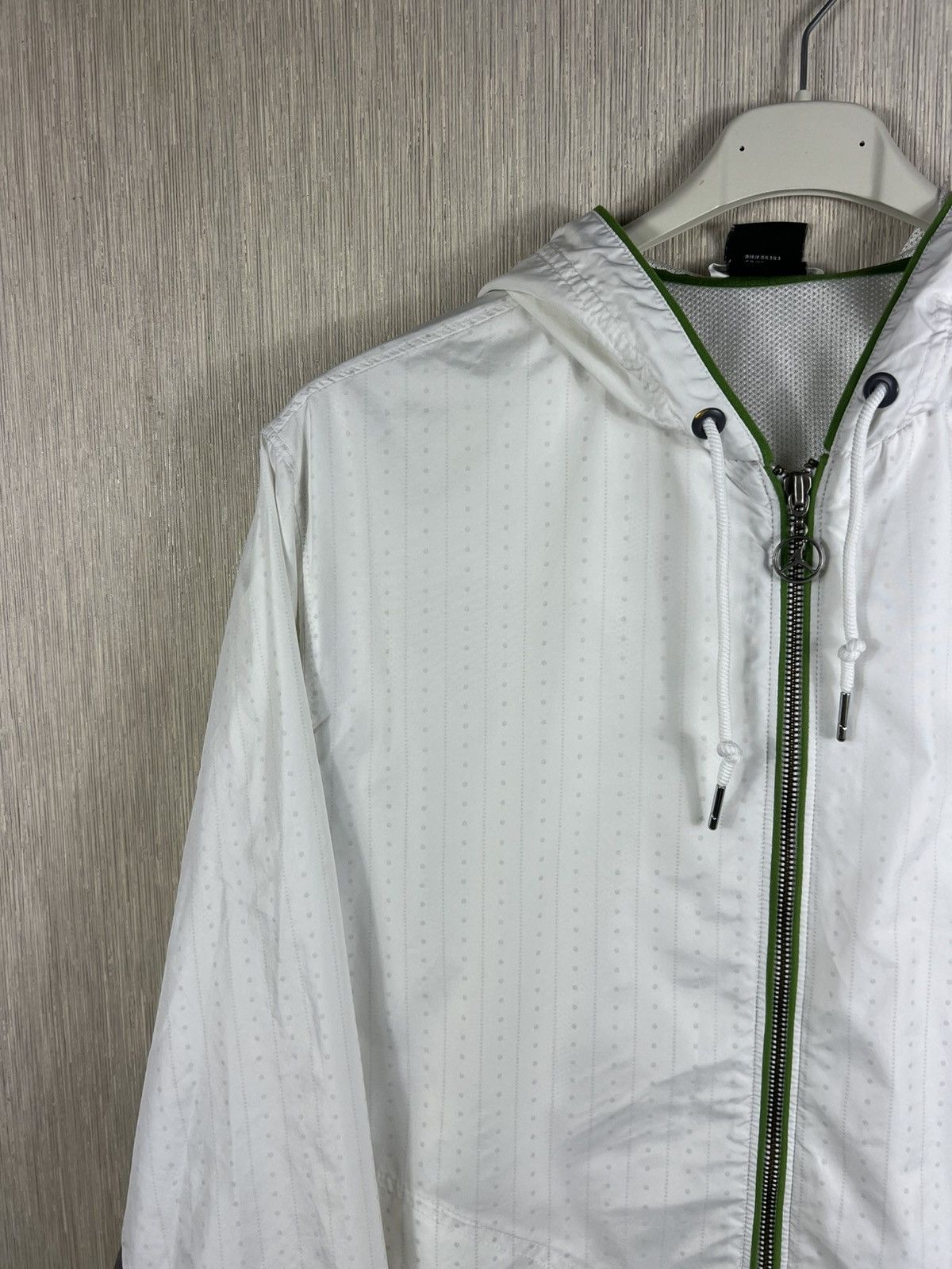 Jordan Brand Vintage Nike Jordan brand y2k light jacket windbreaker retro Size US L / EU 52-54 / 3 - 4 Thumbnail