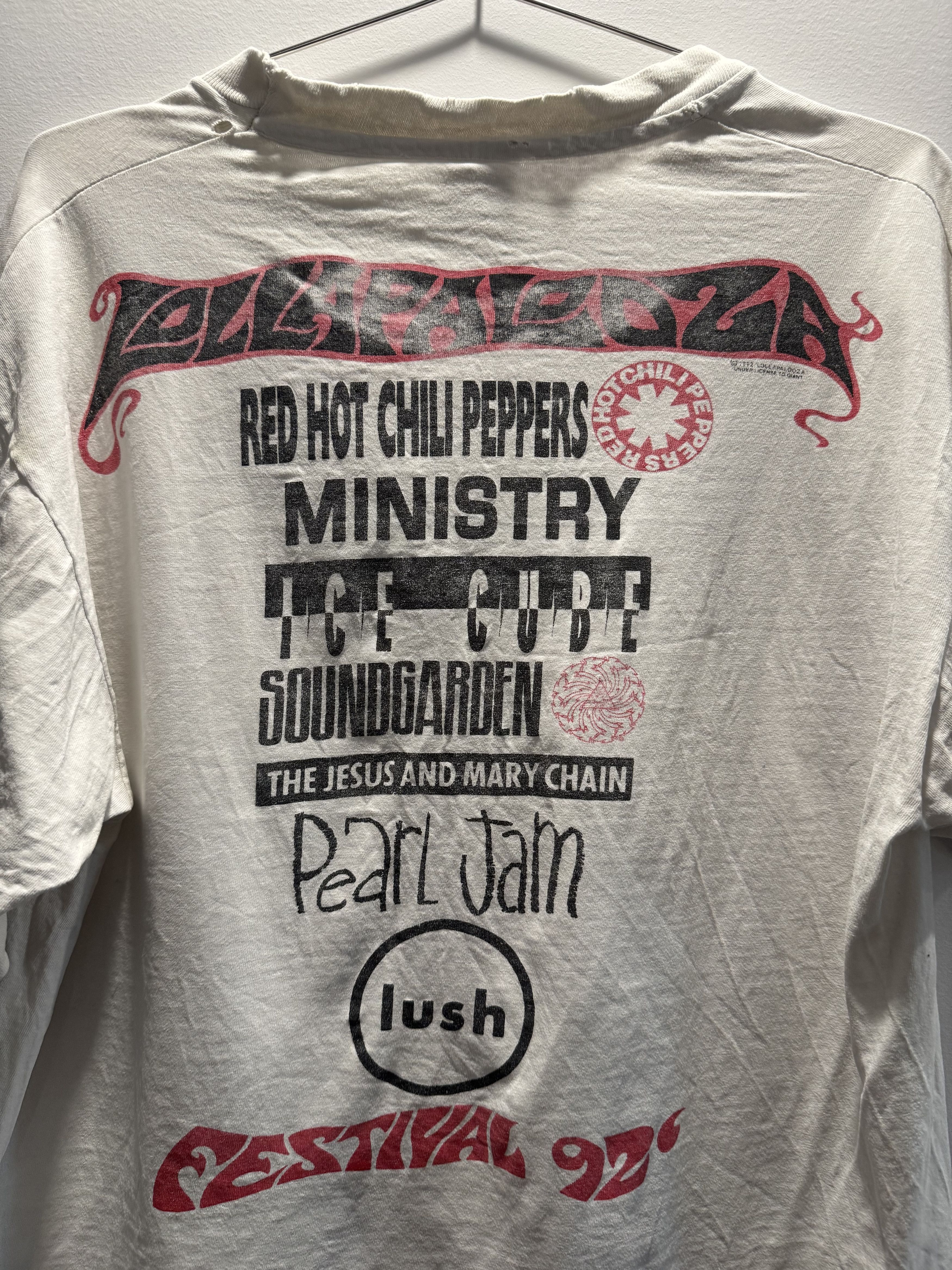 Vintage 1992 Lollapalooza Dragonfly Artist Tee Size US XL / EU 56 / 4 - 4 Thumbnail
