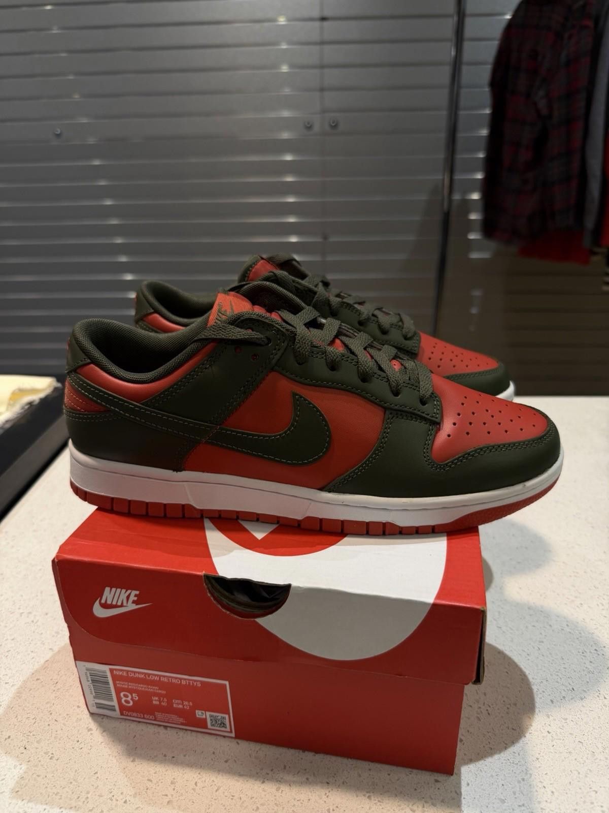 Nike Nike Dunk Low Cargo Khaki Mystic Red Men Size 8.5 Authentic Size US 8.5 / EU 41-42 - 2 Thumbnail