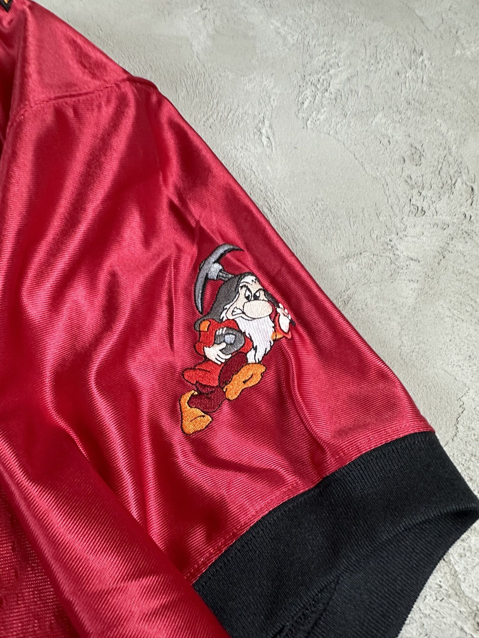 Disney Vintage Disney Grumpy Rage Jersey NFL Mesh T-shirt Size US XL / EU 56 / 4 - 9 Thumbnail