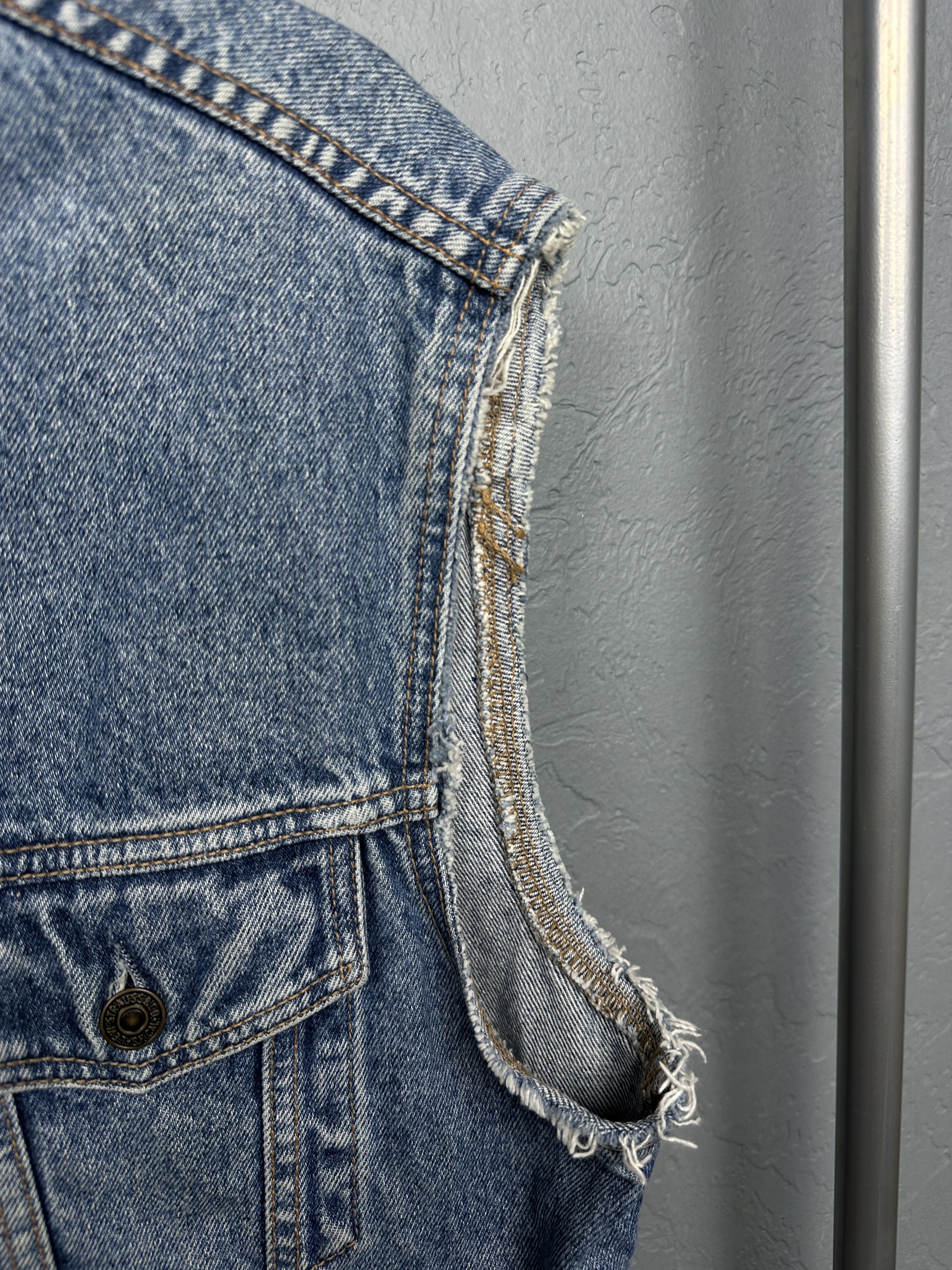 Levi's Levi's 90s Vintage Mens Denim Vest Size US M / EU 48-50 / 2 - 4 Thumbnail