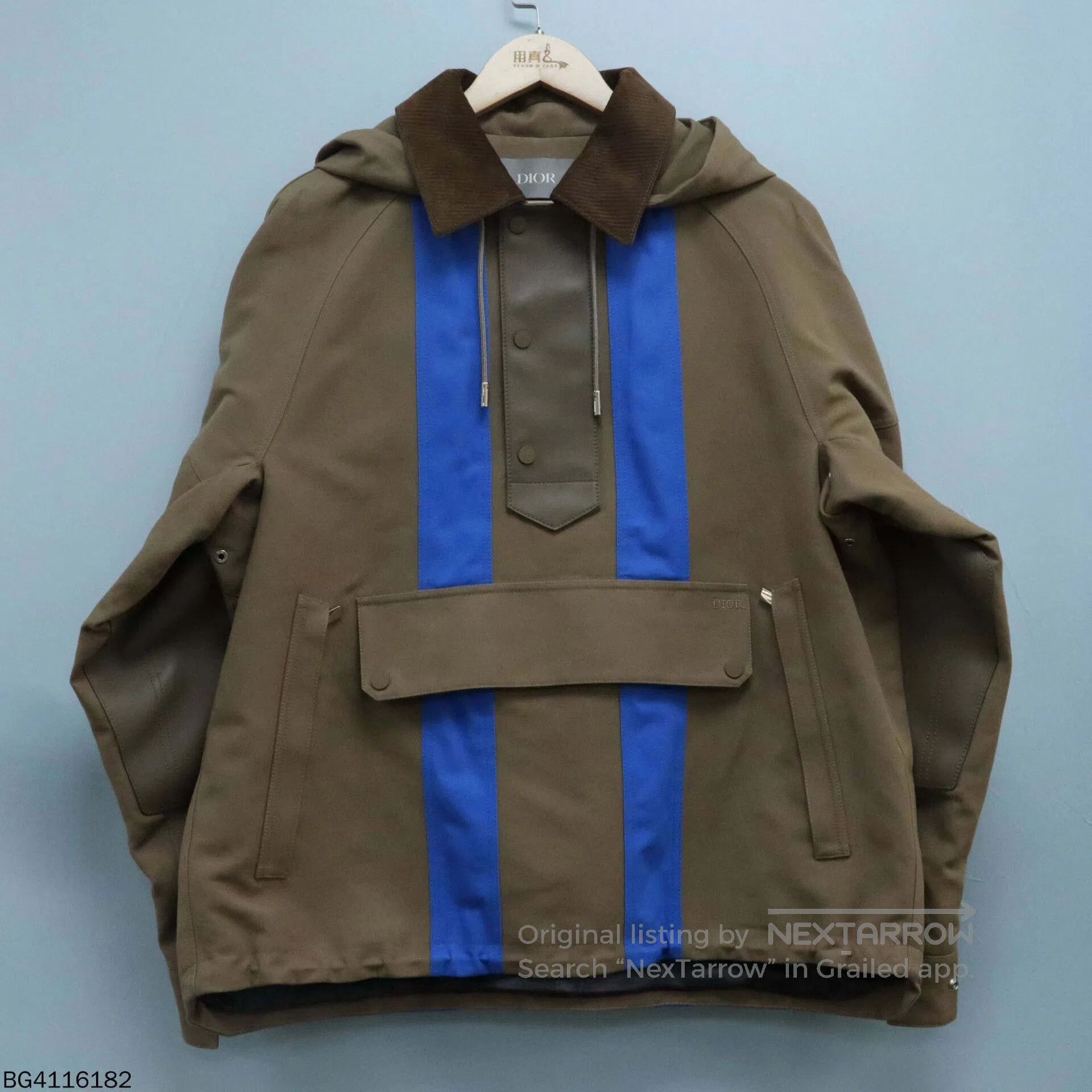 dior color-blocked long sleeve jacket.