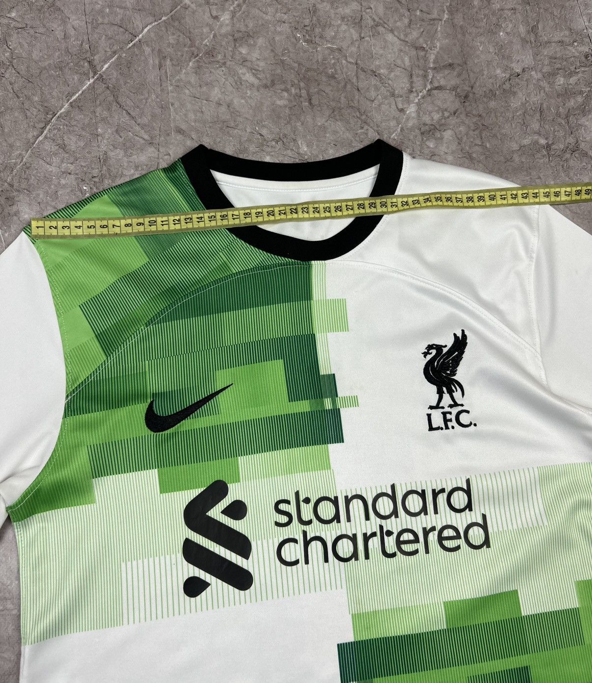 Nike LIVERPOOL NIKE 2023/2024 1 FOOTBALL THIRD JERSEY #9 DARWIN Size US S / EU 44-46 / 1 - 14 Thumbnail
