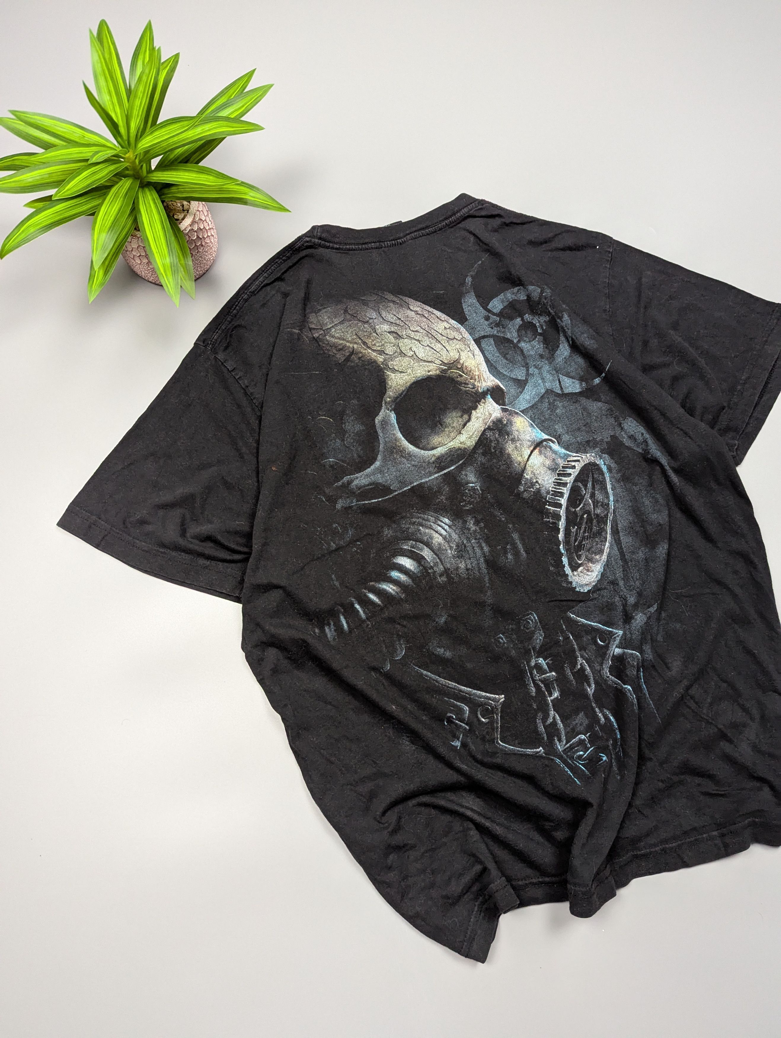 Band Tees Y2K Spiral Skull Gas Mask T-Shirt Grunge Retro Vintage Tee Size US XXL / EU 58 / 5 - 7 Thumbnail