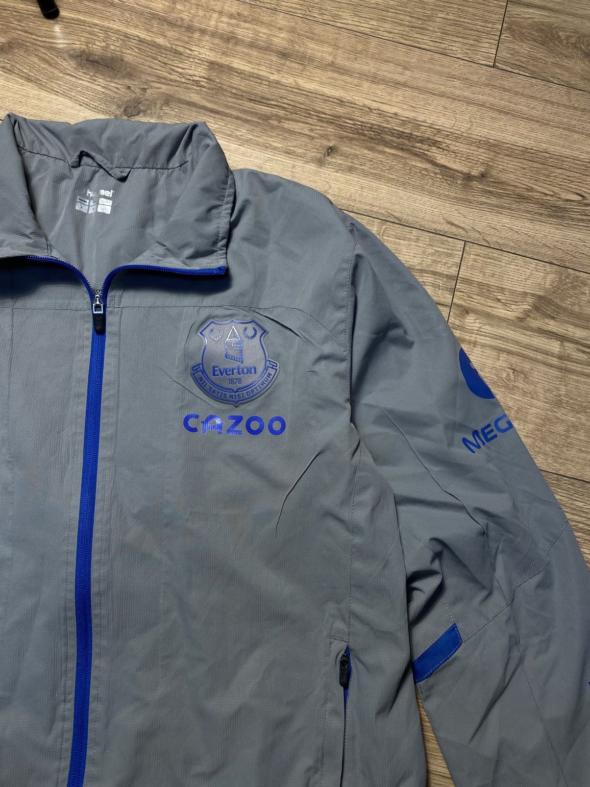 Hummel EVERTON FOOTBALL SOCCER TRAINING JACKET HUMMEL sz L MEN Size US L / EU 52-54 / 3 - 2 Thumbnail